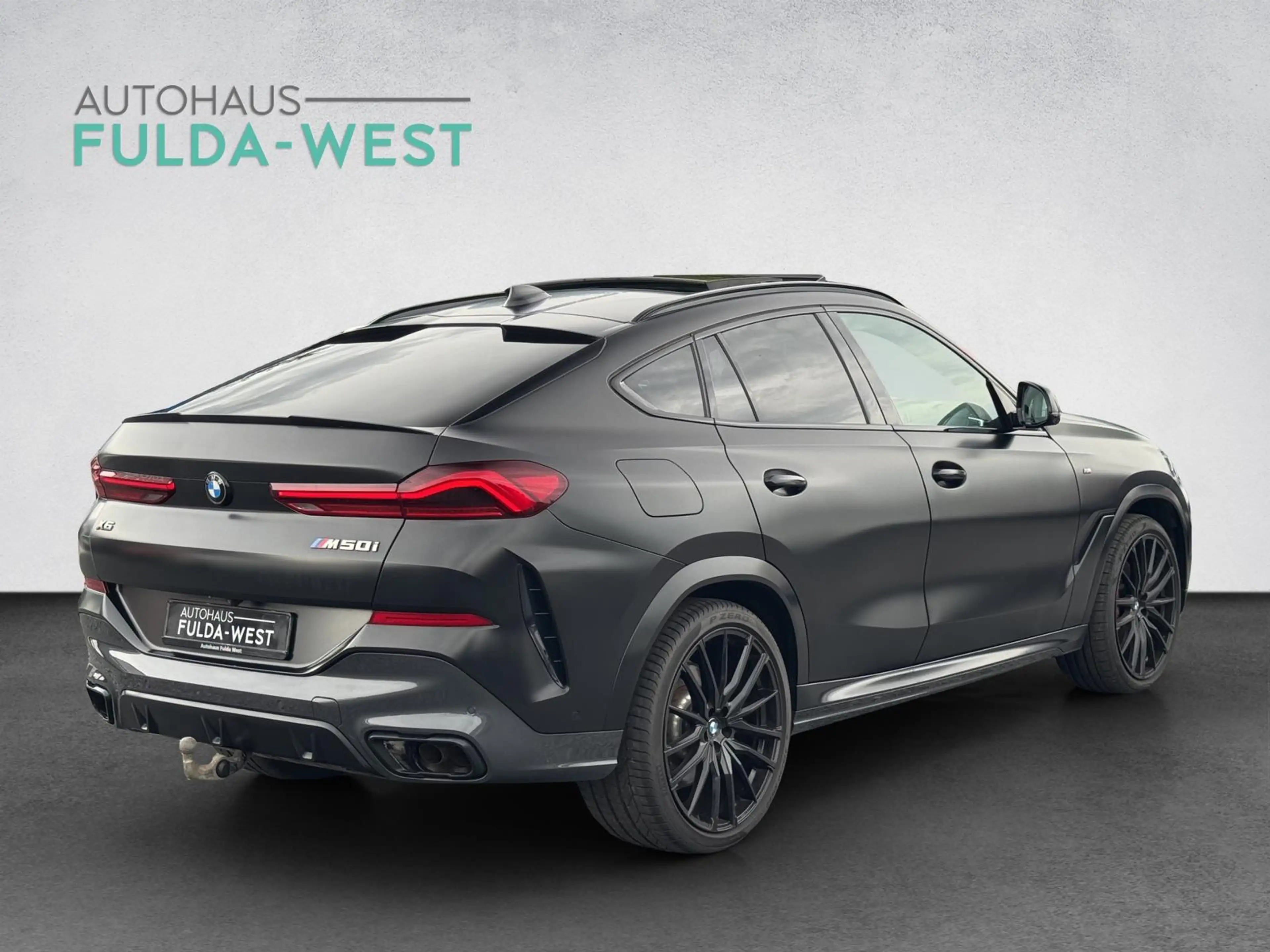 BMW X6 M i Black Vermilion FrozenBlack Laser B&W — photo 5