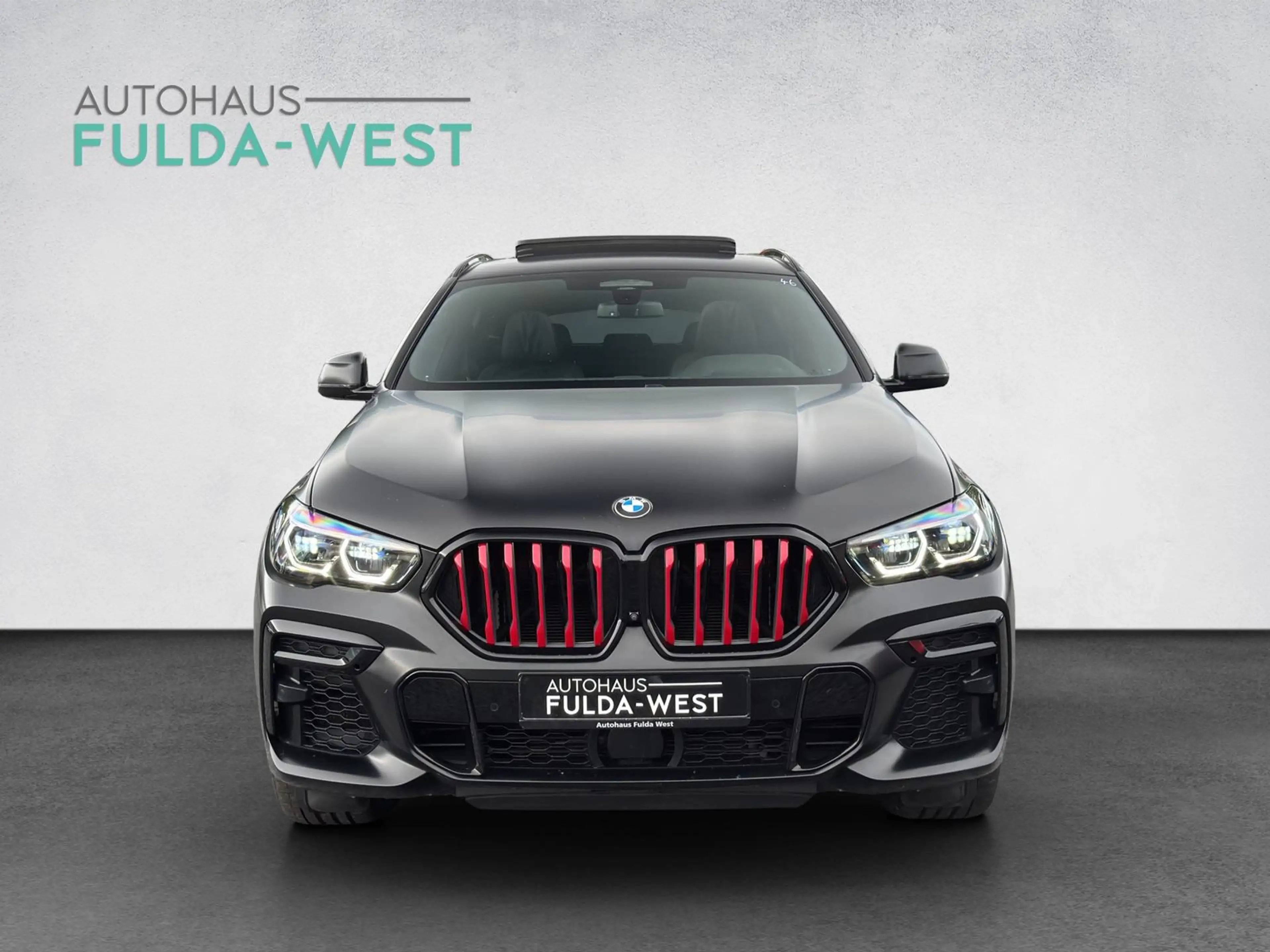 BMW X6 M i Black Vermilion FrozenBlack Laser B&W — photo 6
