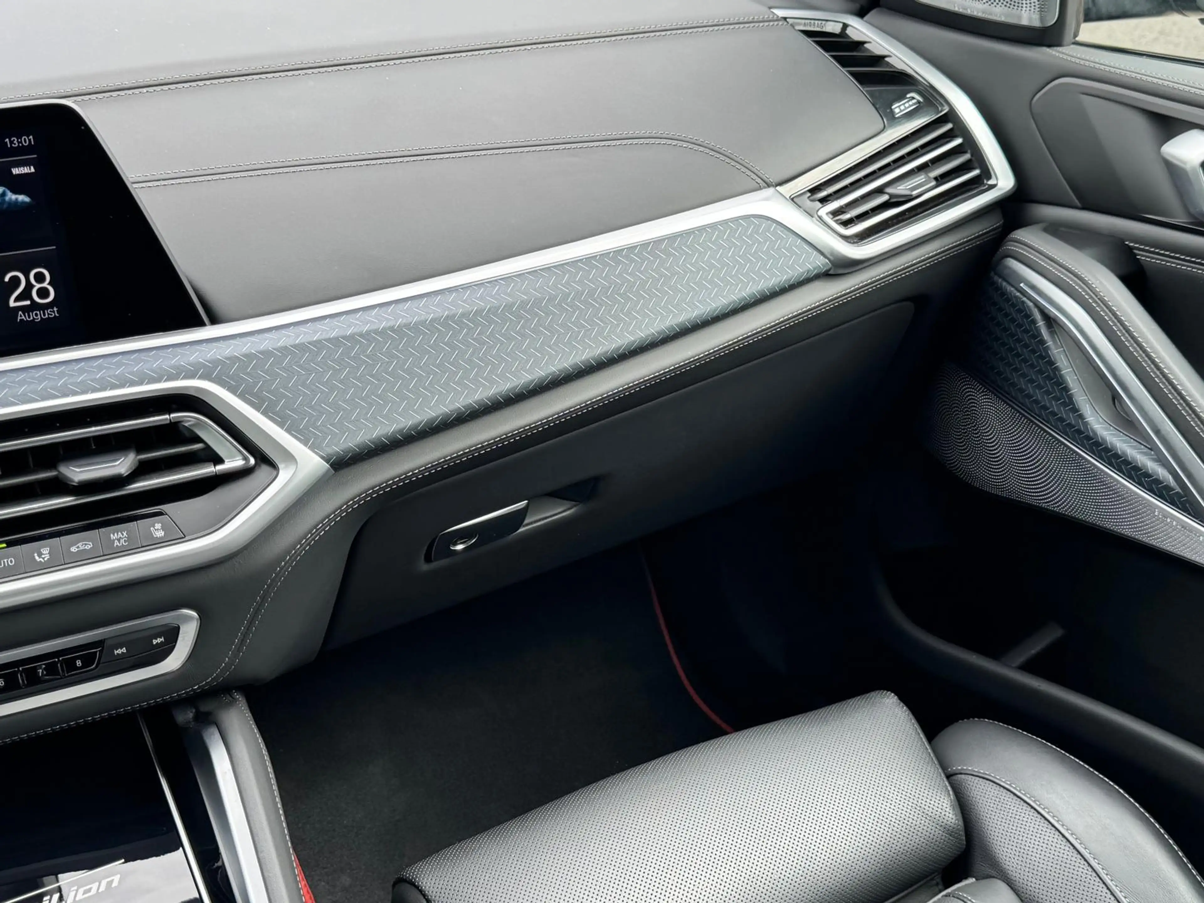 BMW X6 M i Black Vermilion FrozenBlack Laser B&W — photo 40