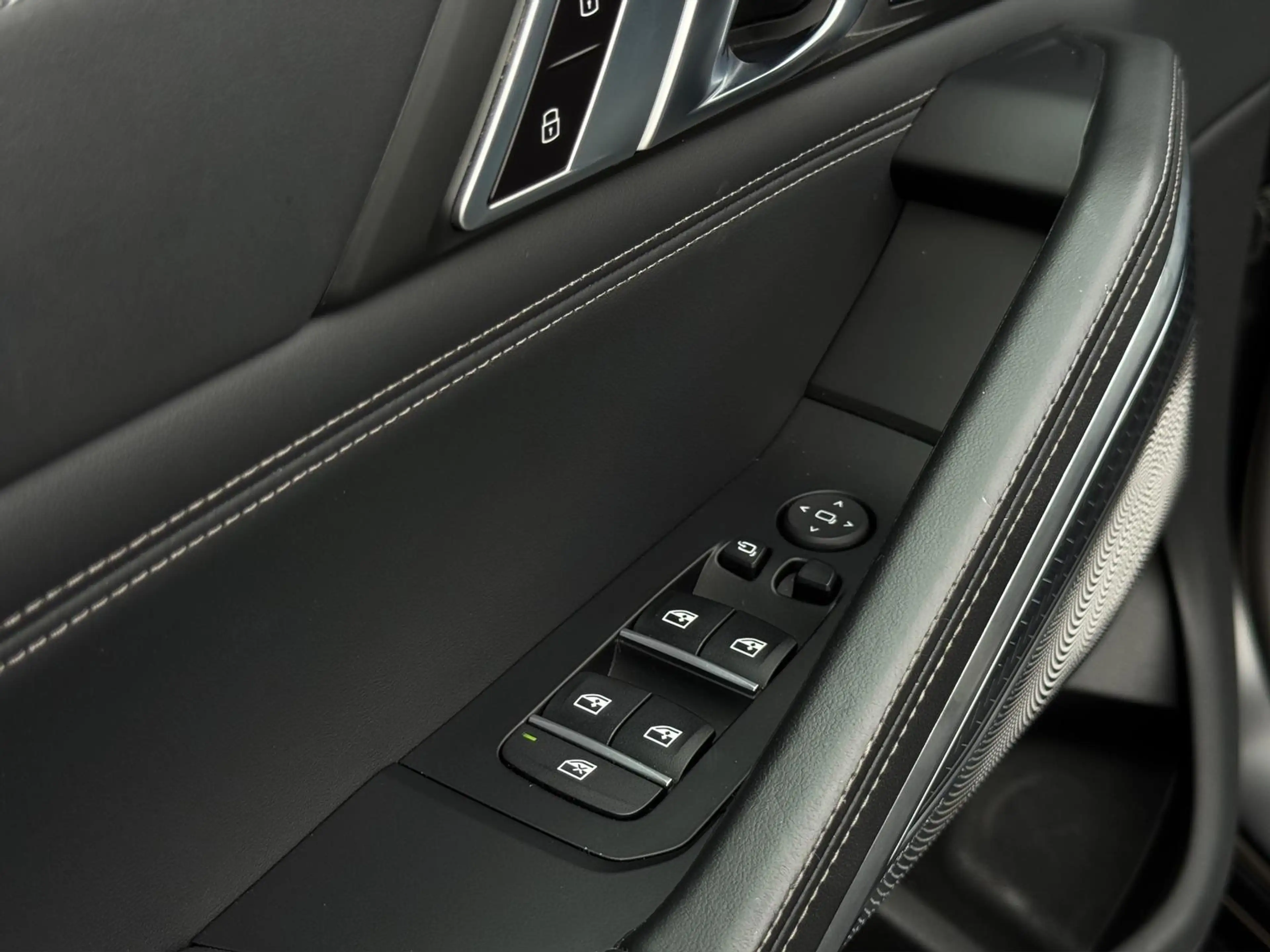 BMW X6 M i Black Vermilion FrozenBlack Laser B&W — photo 36