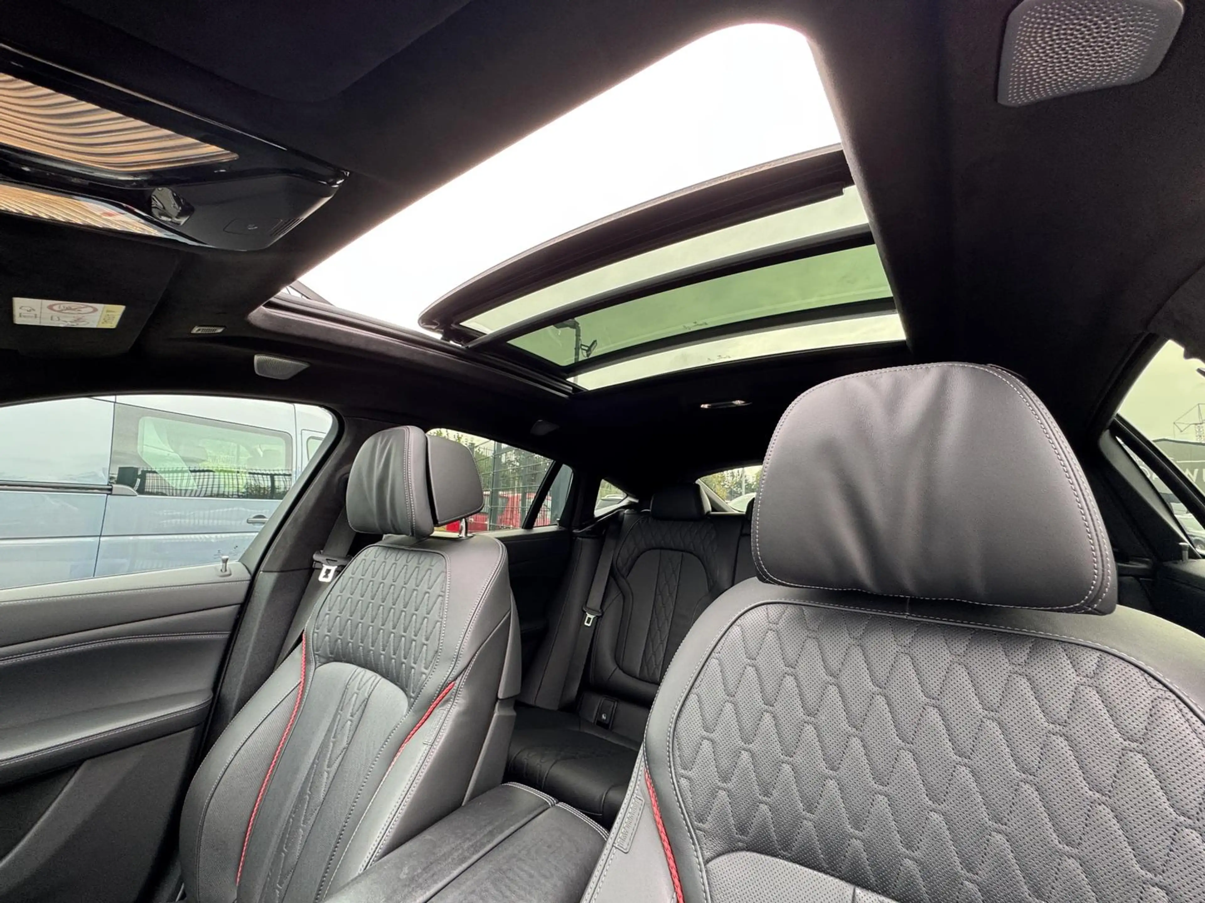 BMW X6 M i Black Vermilion FrozenBlack Laser B&W — photo 41