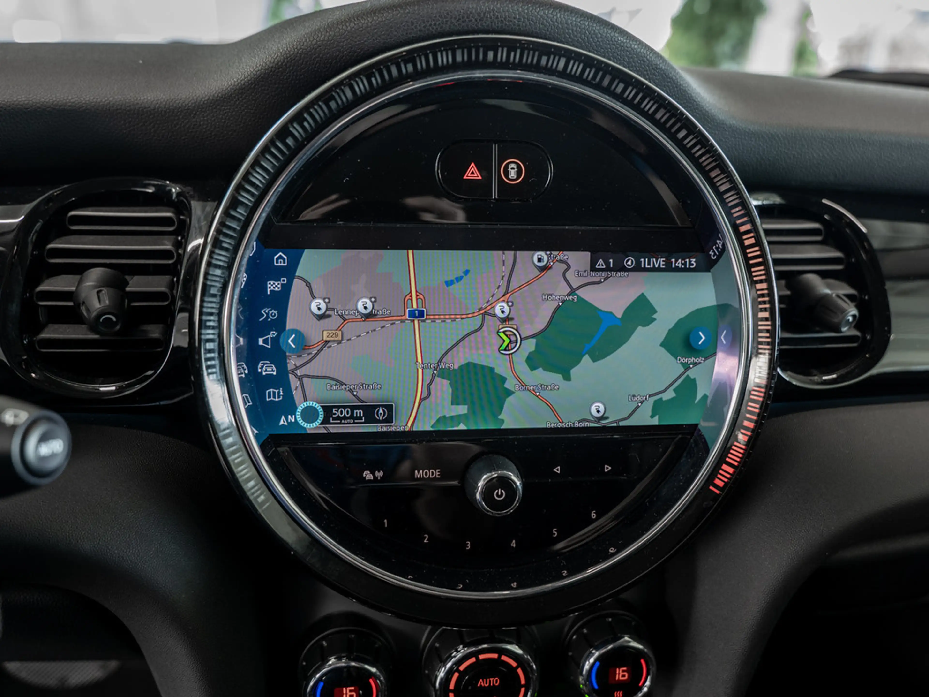 MINI Cooper SE Classic Trim FACEL. LED KAMERA SHZ — photo 14