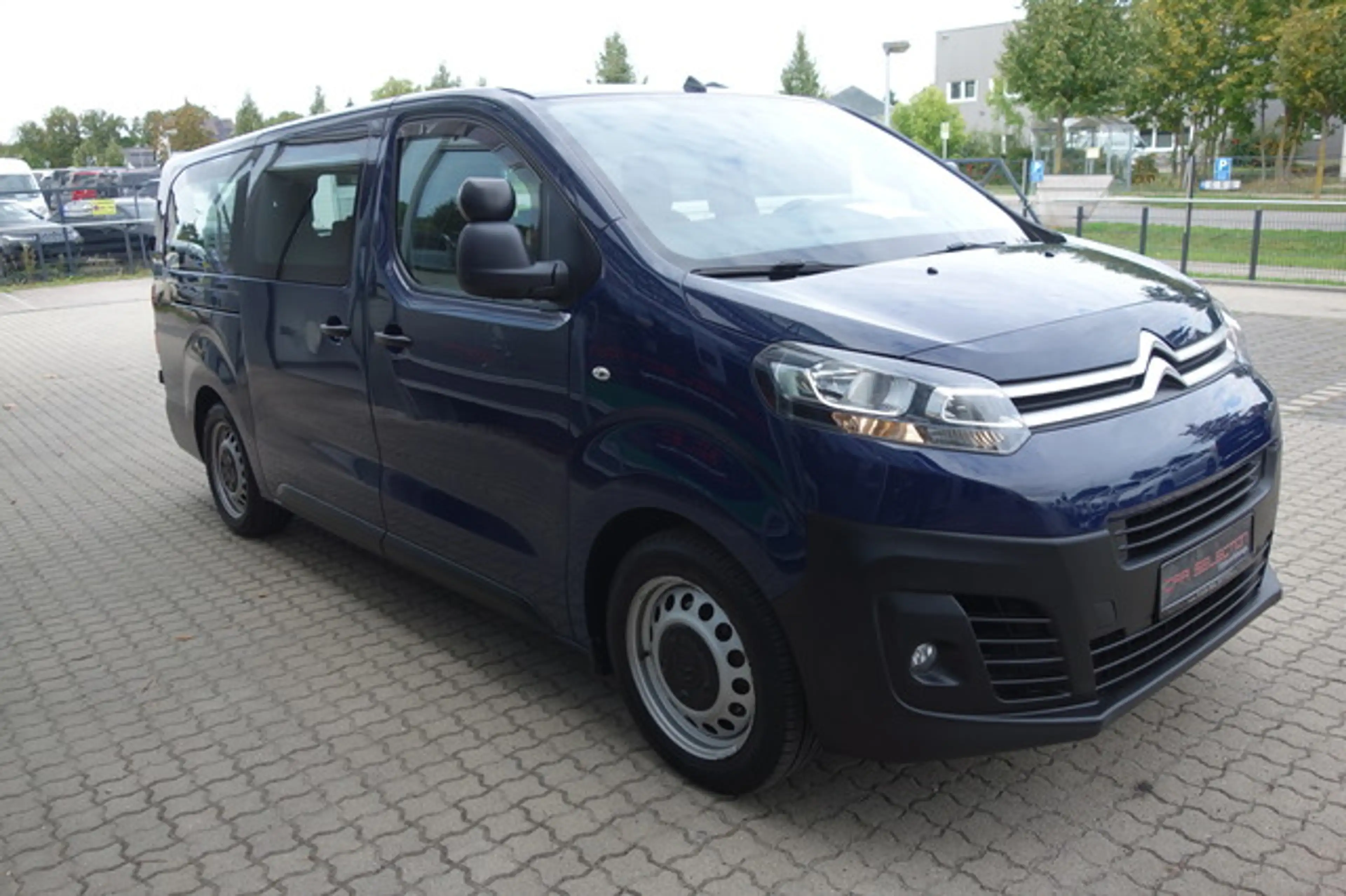 Citroen Jumpy 2,0 HDI Kombi XL 2xsTÜR/8-SITZER/TEMP/KAM — photo 2
