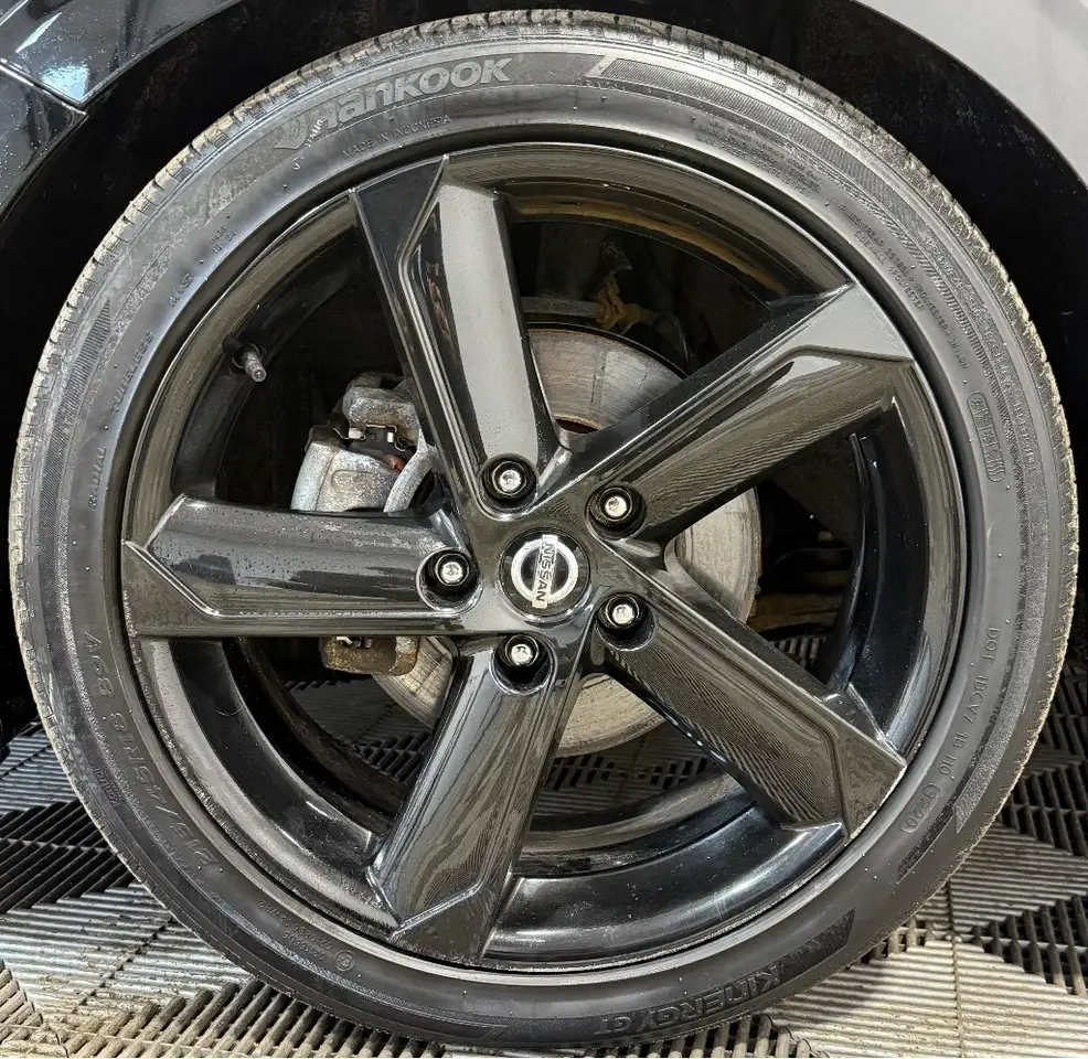 Nissan Sentra снимка Nissan Sentra