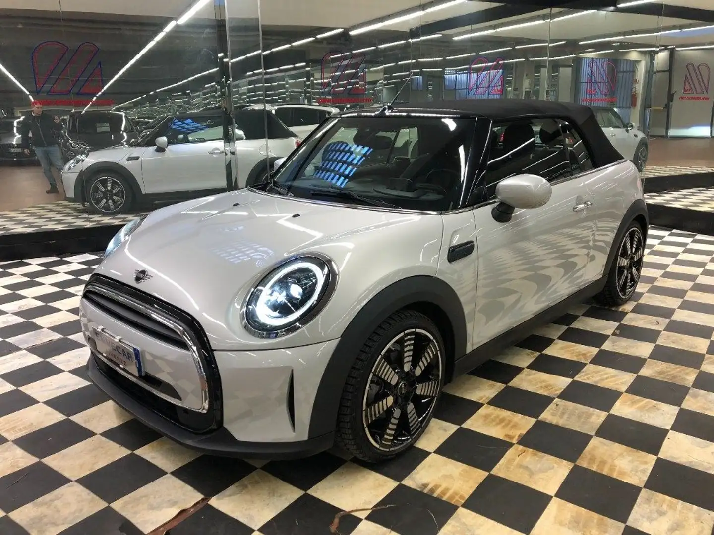 MINI Cooper Cabrio Mini 1.5 Classic Grau - 1