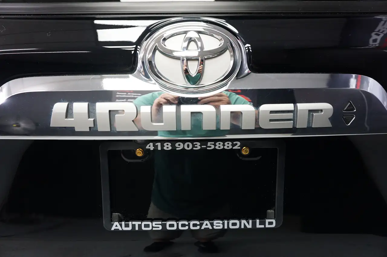Toyota 4-Runner снимка Toyota 4-Runner