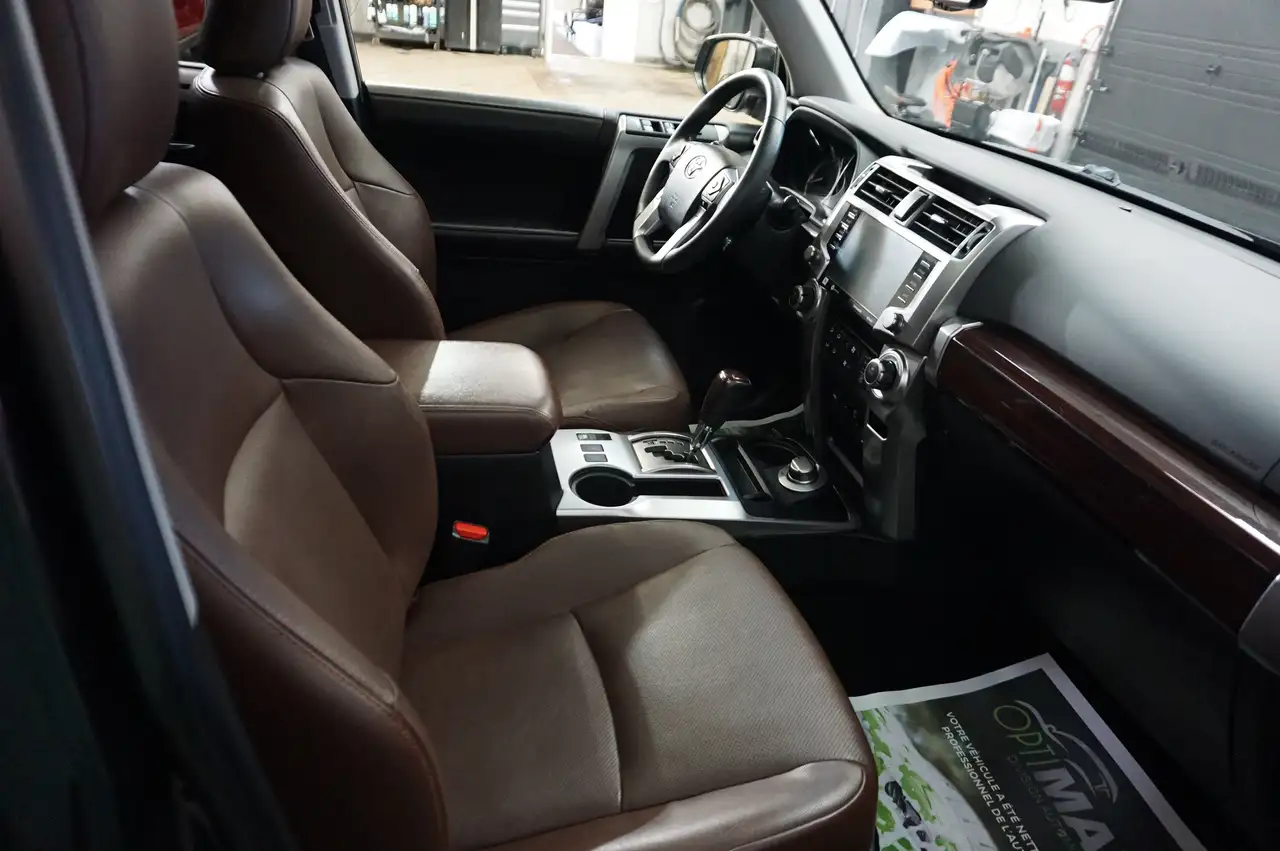 Toyota 4-Runner снимка Toyota 4-Runner