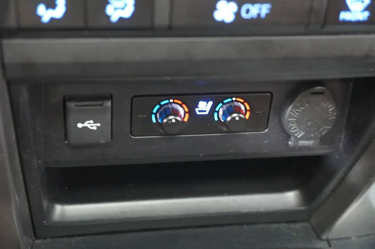 Toyota 4-Runner снимка Toyota 4-Runner