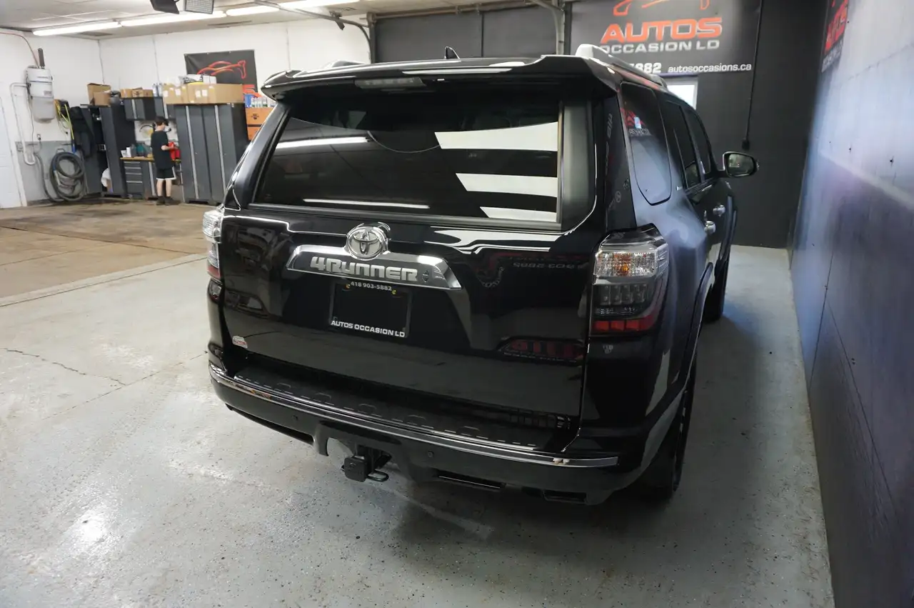 Toyota 4-Runner снимка Toyota 4-Runner
