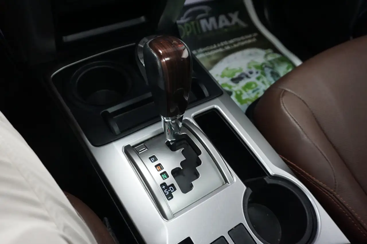 Toyota 4-Runner снимка Toyota 4-Runner