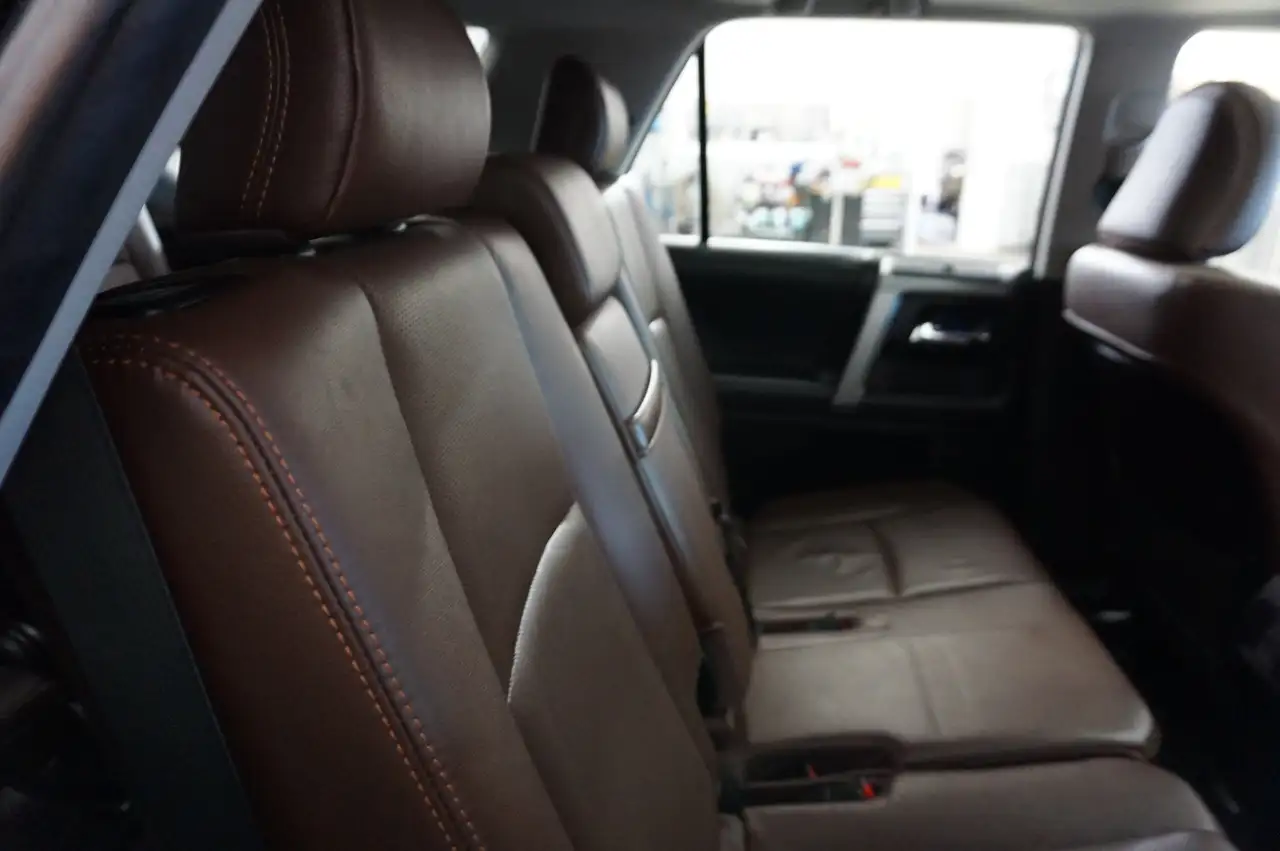 Toyota 4-Runner снимка Toyota 4-Runner