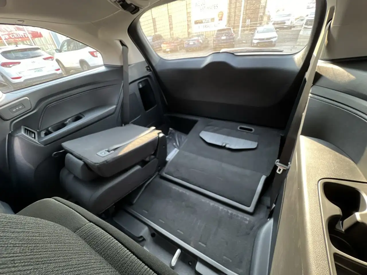 Honda Odyssey снимка Honda Odyssey