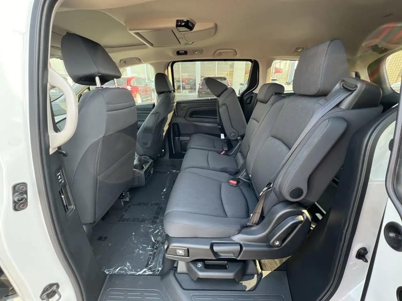 Honda Odyssey снимка Honda Odyssey