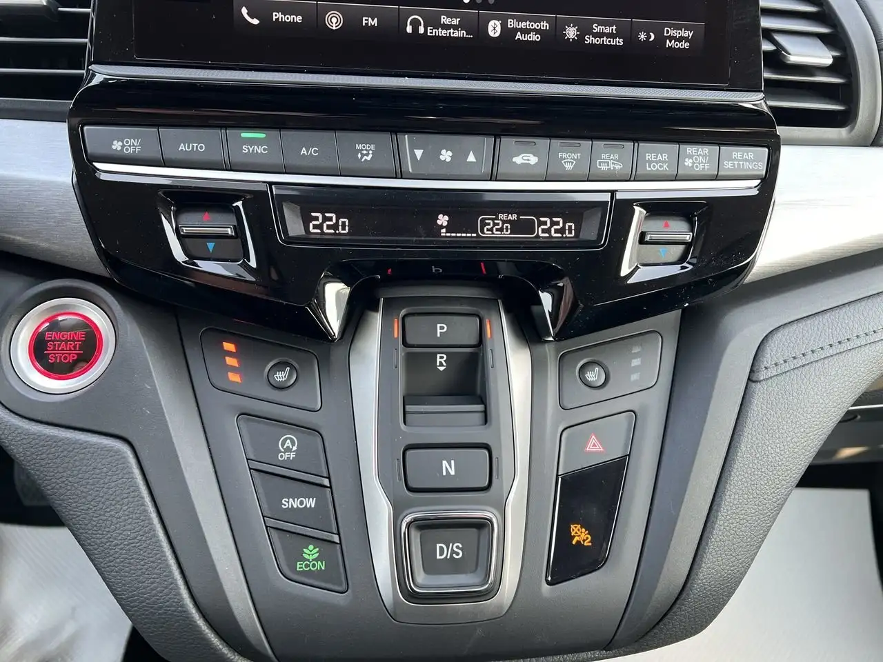 Honda Odyssey снимка Honda Odyssey