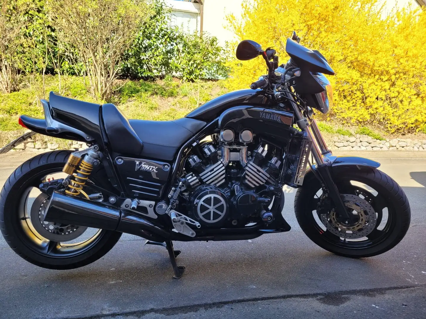 Yamaha Vmax Noir - 1