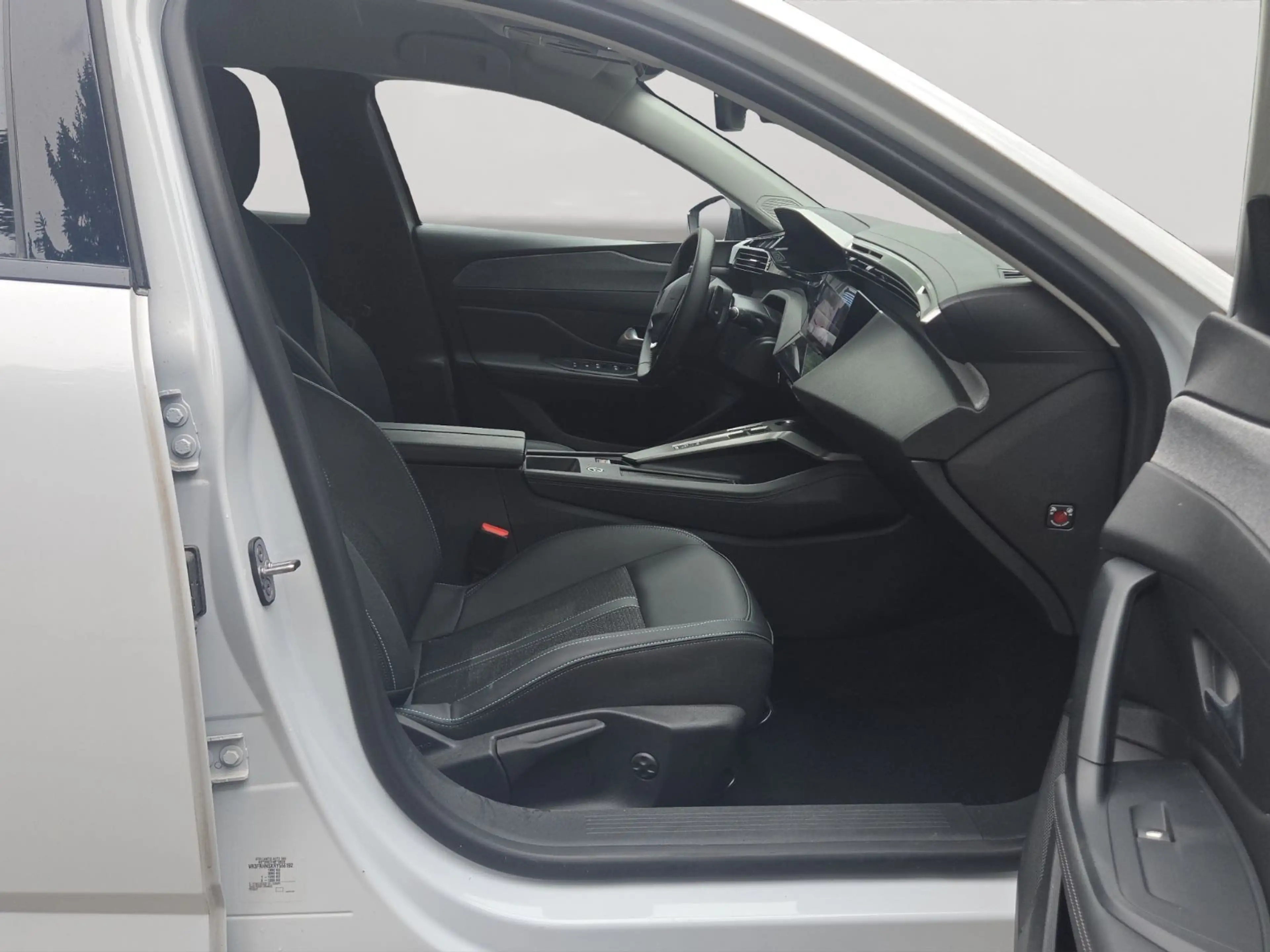 Peugeot 308 SW Autom./Leder/LED/Virtual/Kam360+PDC/u.v.m — photo 14