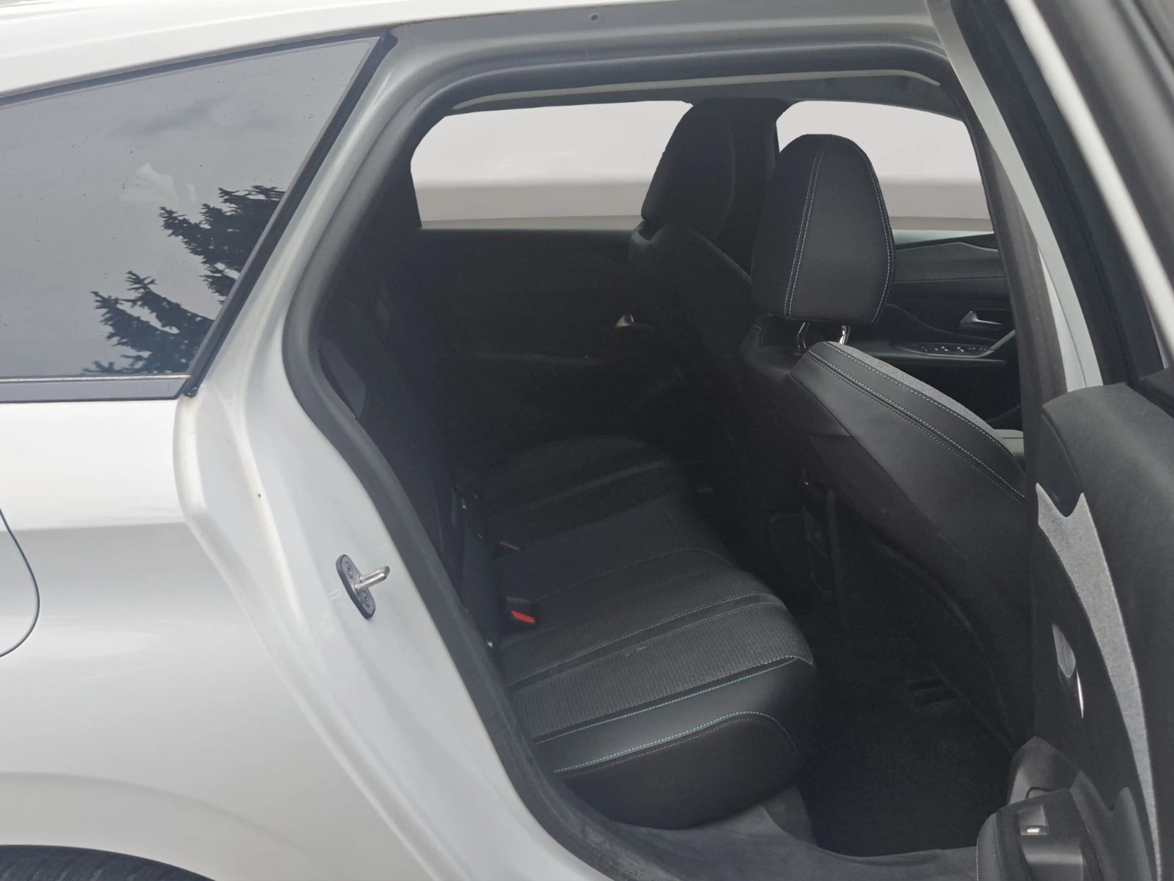 Peugeot 308 SW Autom./Leder/LED/Virtual/Kam360+PDC/u.v.m — photo 15