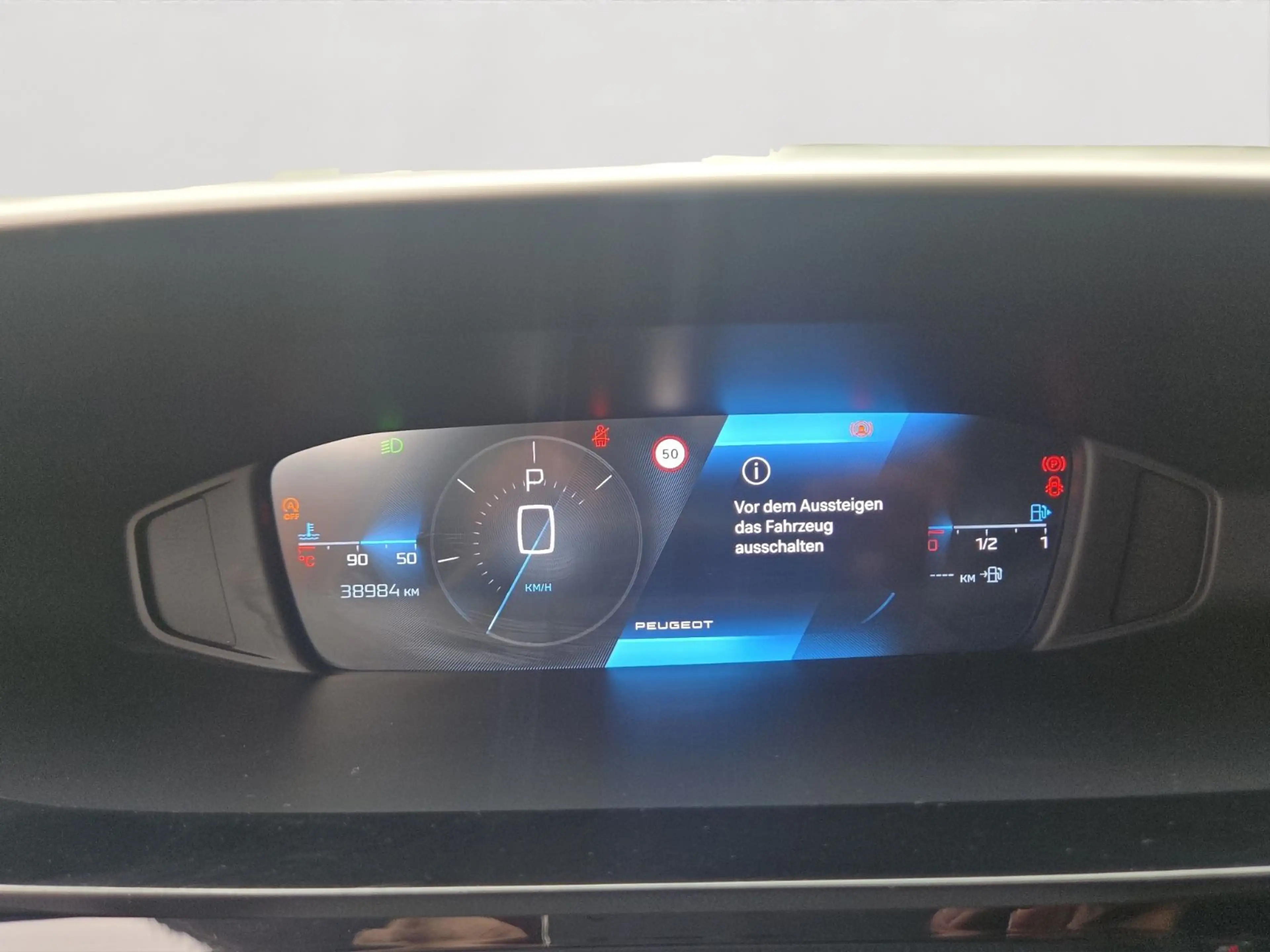 Peugeot 308 SW Autom./Leder/LED/Virtual/Kam360+PDC/u.v.m — photo 12