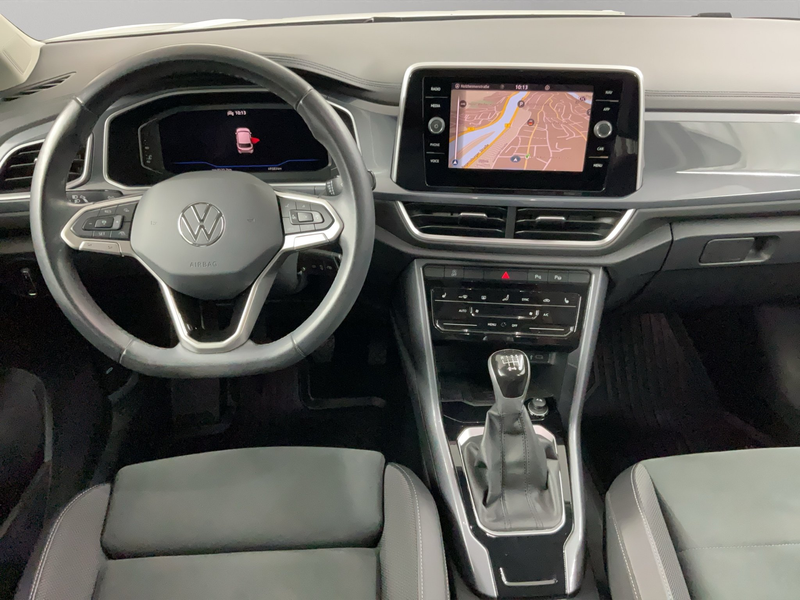 Volkswagen T-Roc 1.5 TSI Style ACC AHK LED Massage Navi PDC — photo 9