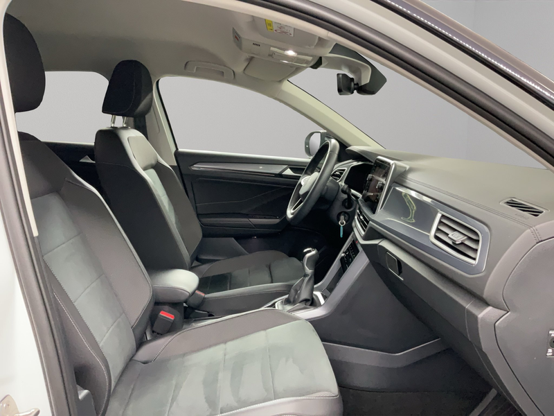 Volkswagen T-Roc 1.5 TSI Style ACC AHK LED Massage Navi PDC — photo 6