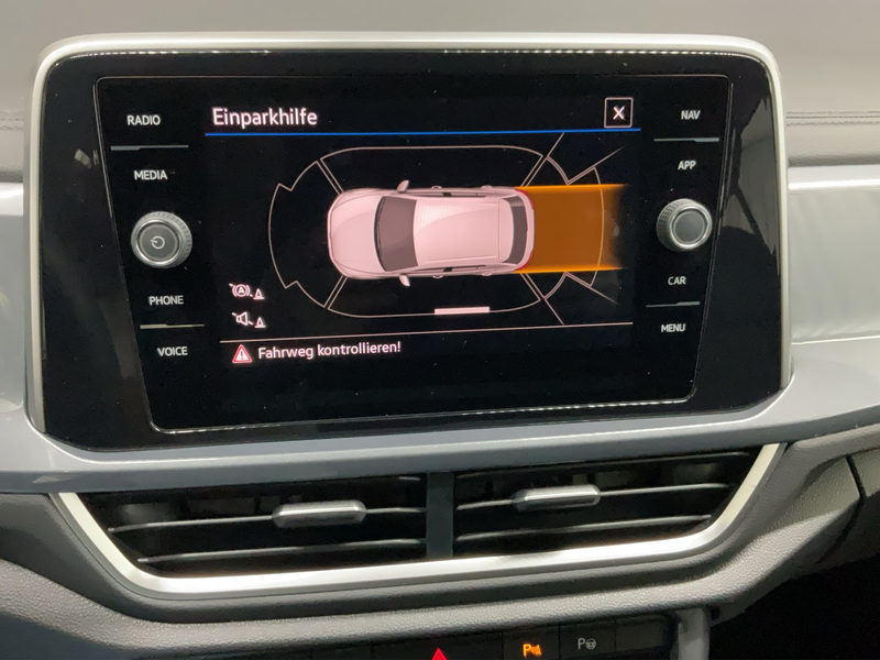 Volkswagen T-Roc 1.5 TSI Style ACC AHK LED Massage Navi PDC — photo 12