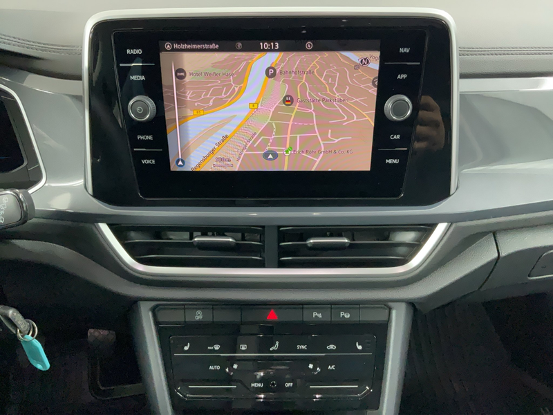 Volkswagen T-Roc 1.5 TSI Style ACC AHK LED Massage Navi PDC — photo 11