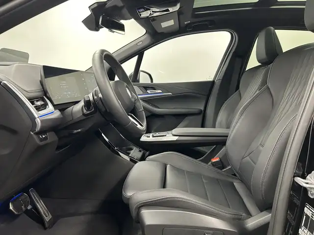 BMW 2 Series view 4