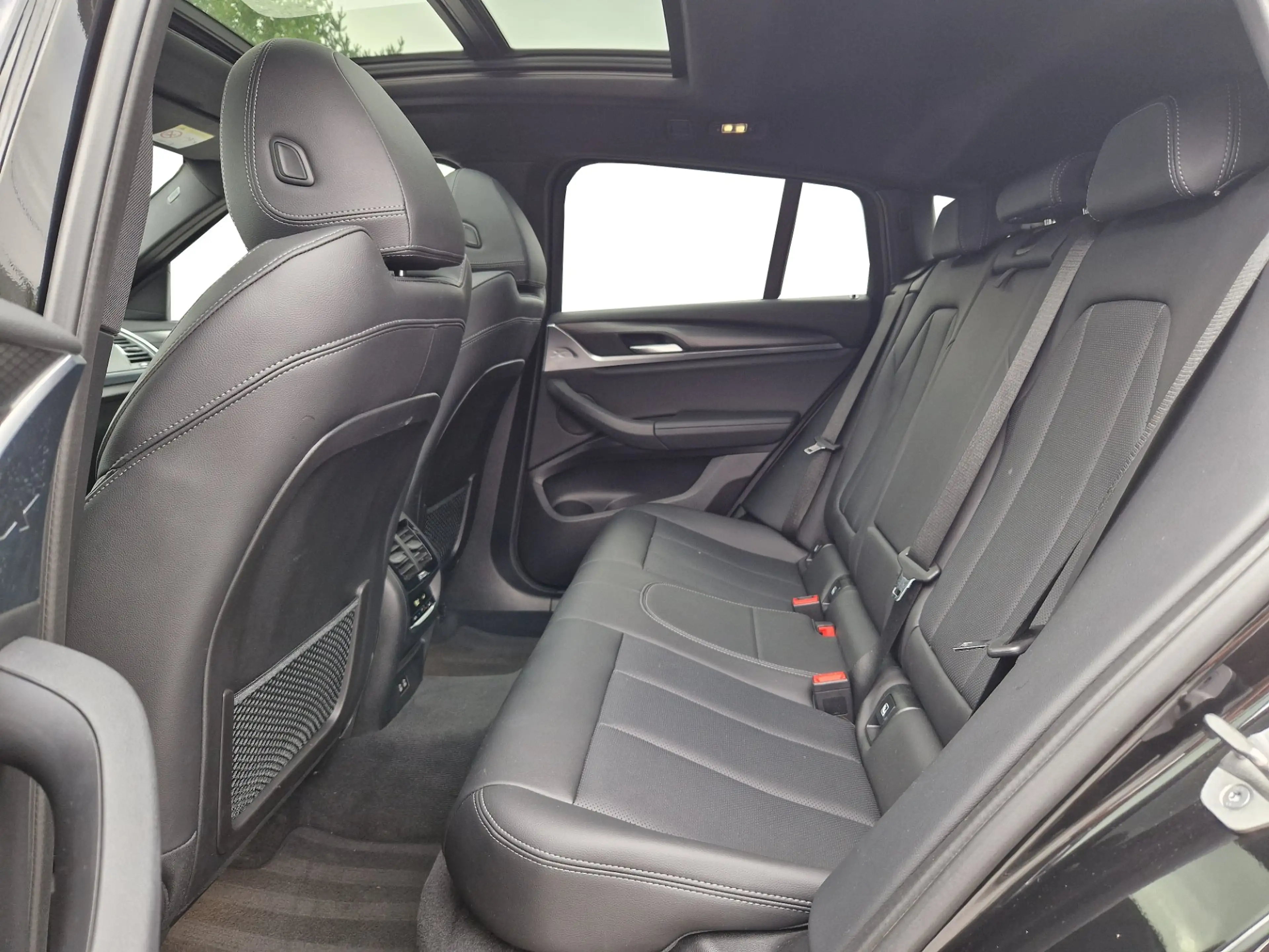 BMW X4 xDrive 30d — photo 14