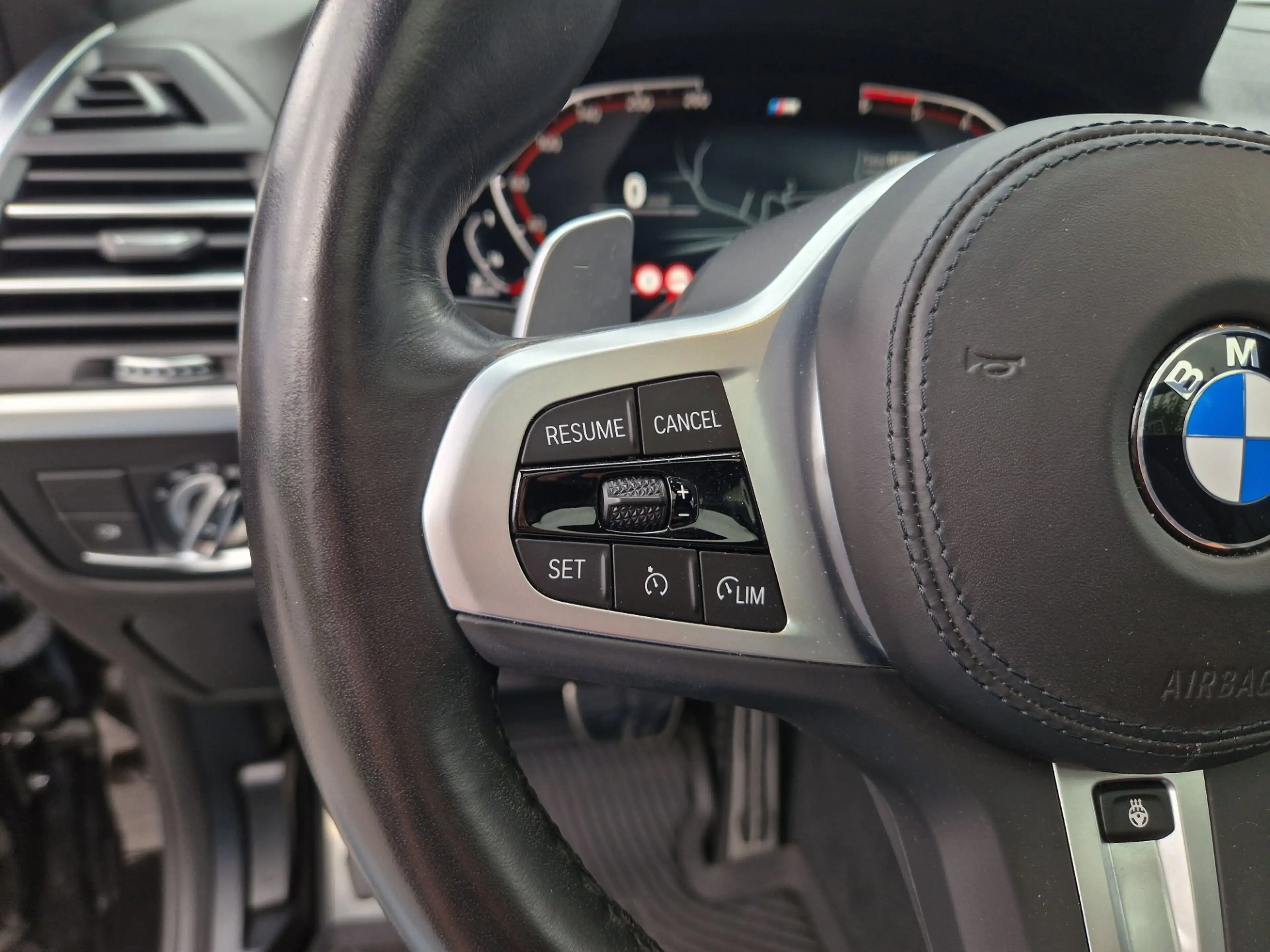 BMW X4 xDrive 30d — photo 8