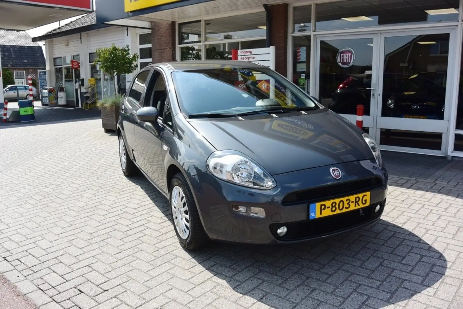 Fiat Punto 1.2 YOUNG Gris - 2
