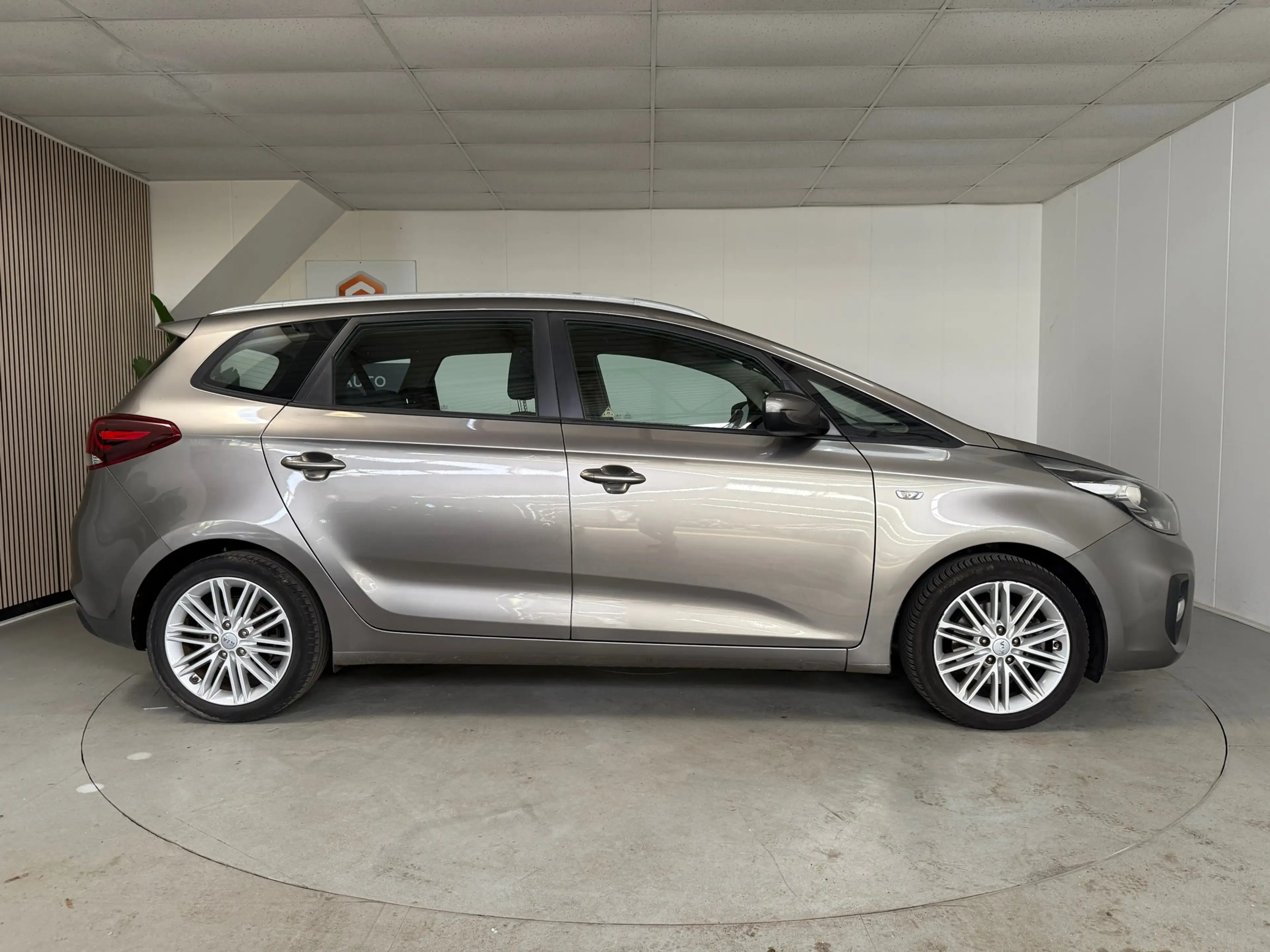 Kia Carens 1.6 GDi DynamicPlusLine Airco, 7-persoons,Trekhaak — photo 8