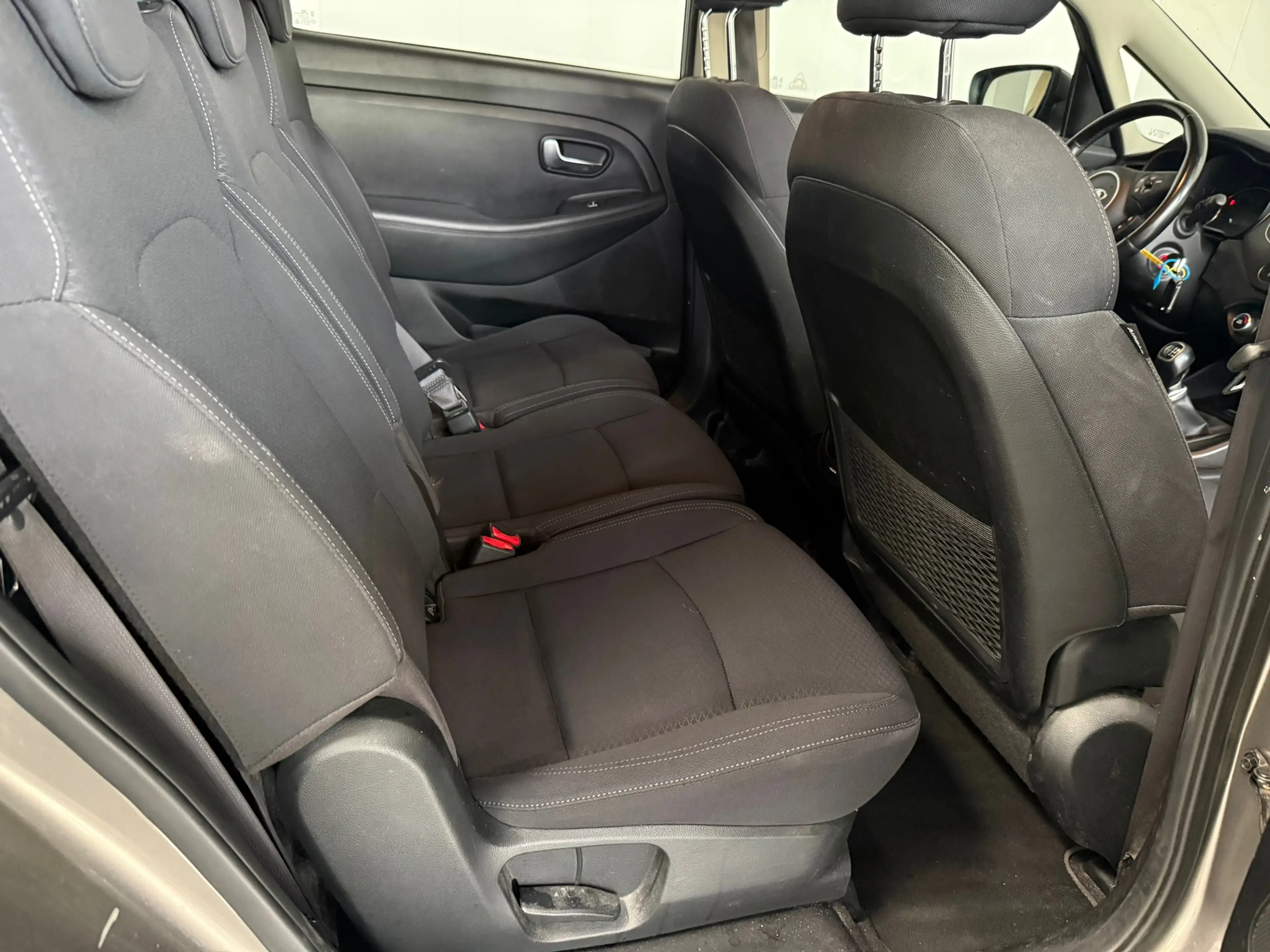 Kia Carens 1.6 GDi DynamicPlusLine Airco, 7-persoons,Trekhaak — photo 13
