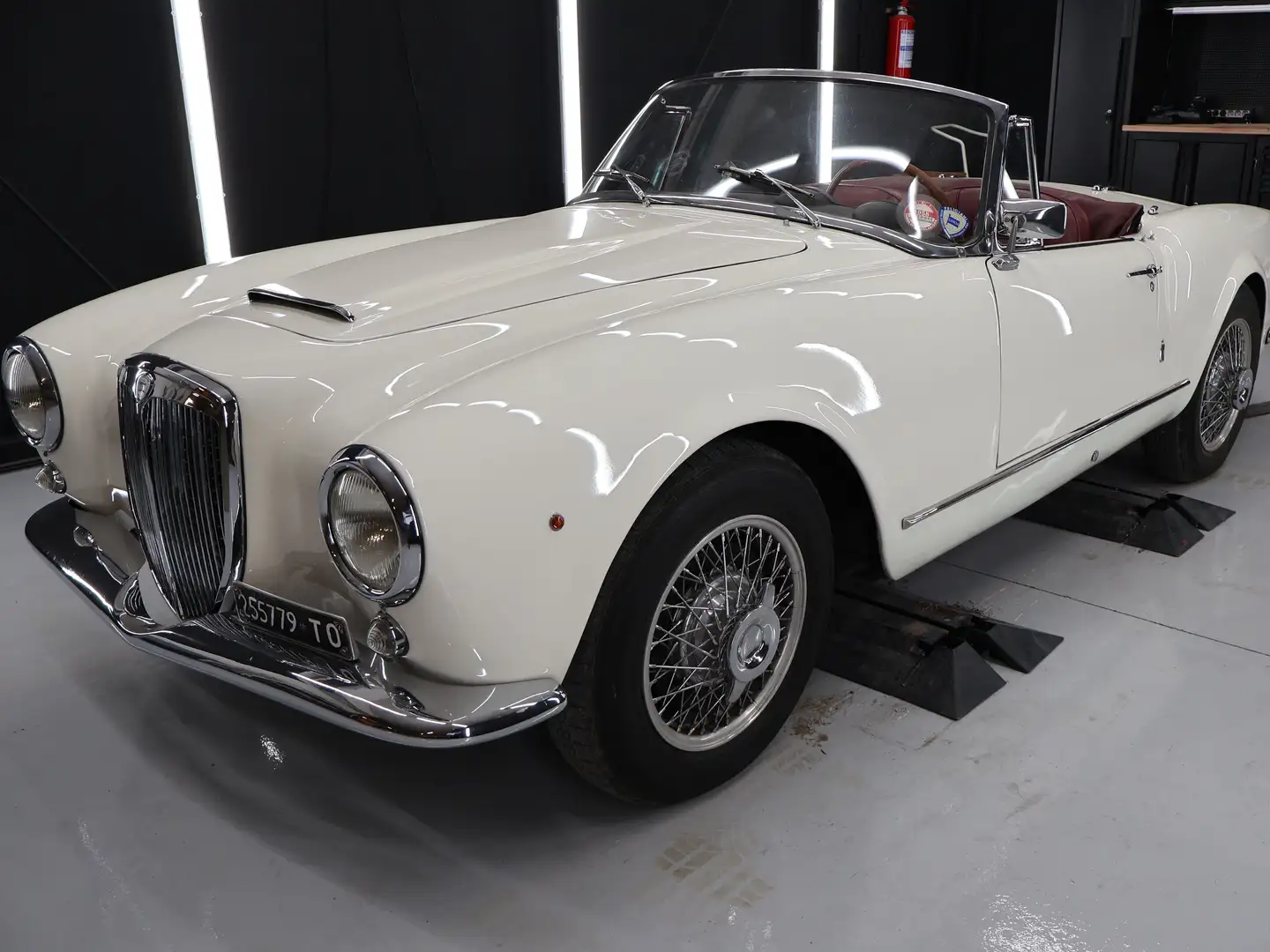 Lancia B 24 Convertibile Alb - 1