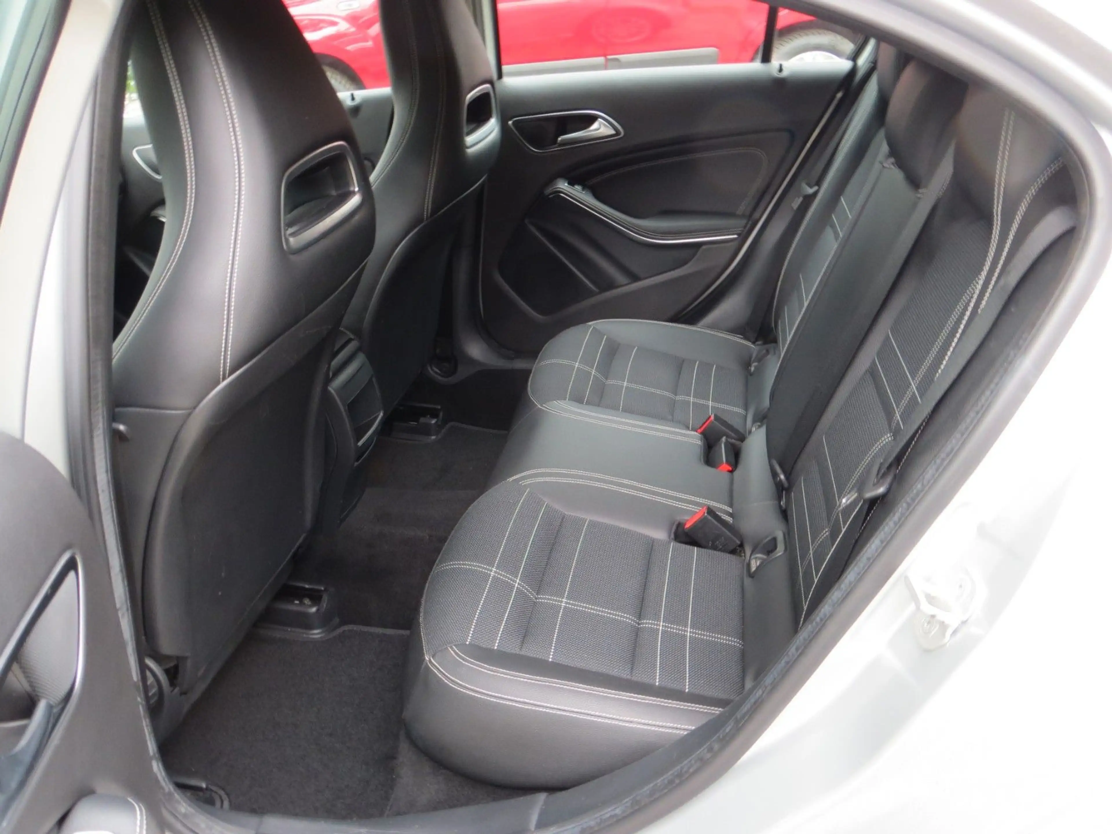 Mercedes-Benz A 200 A  CDI Urban — photo 9