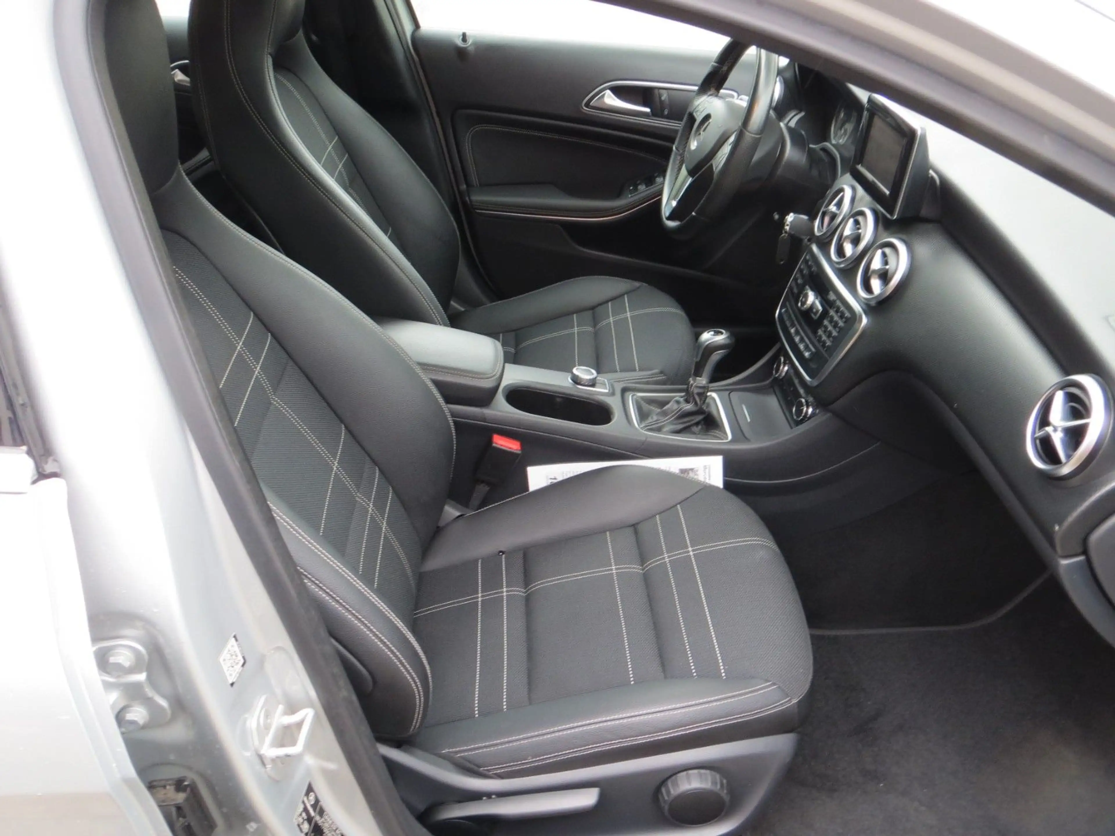 Mercedes-Benz A 200 A  CDI Urban — photo 11