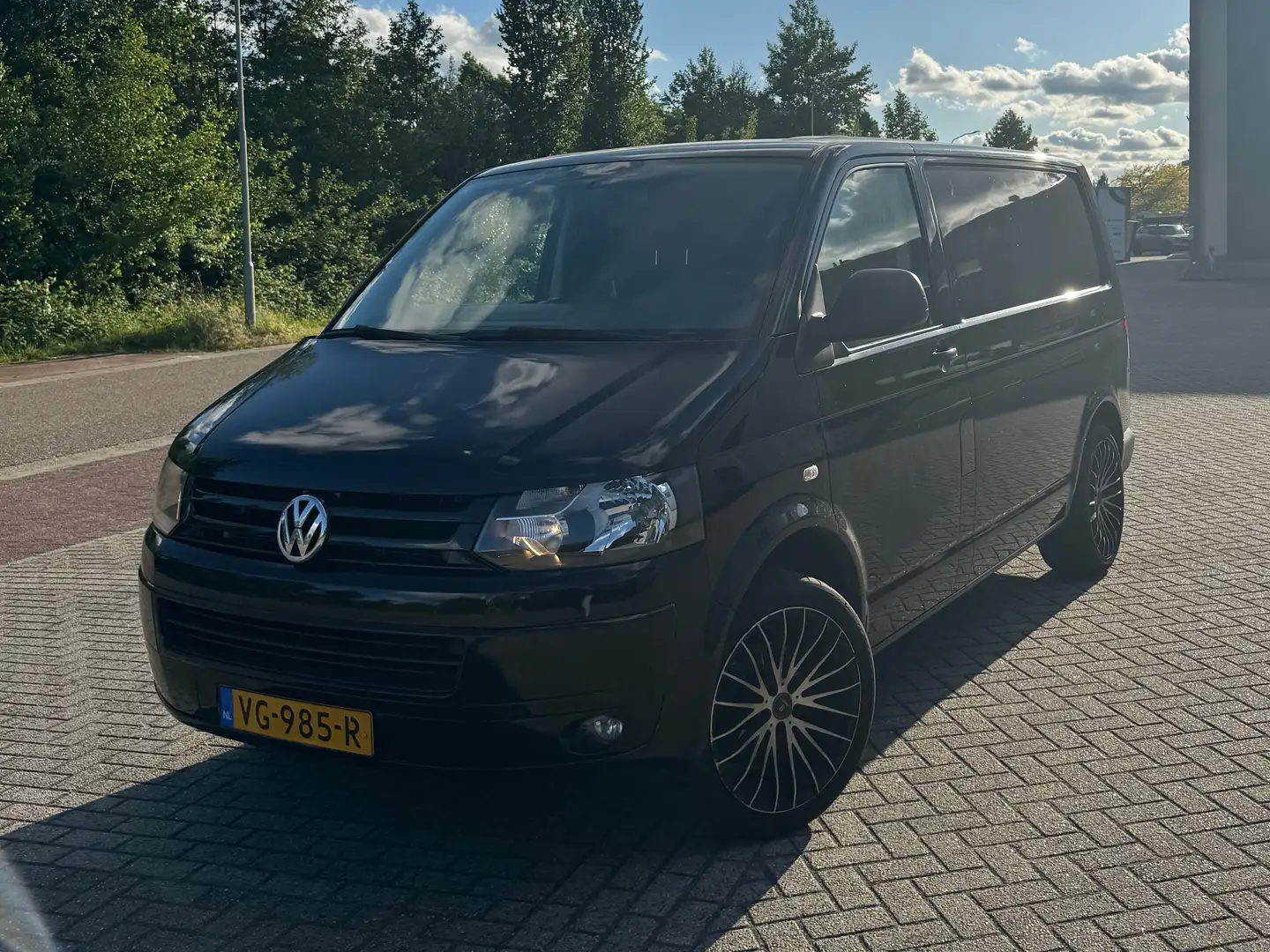Volkswagen Transporter Transporter 2.0 TDI L1H1 Bud. DC Zwart - 1