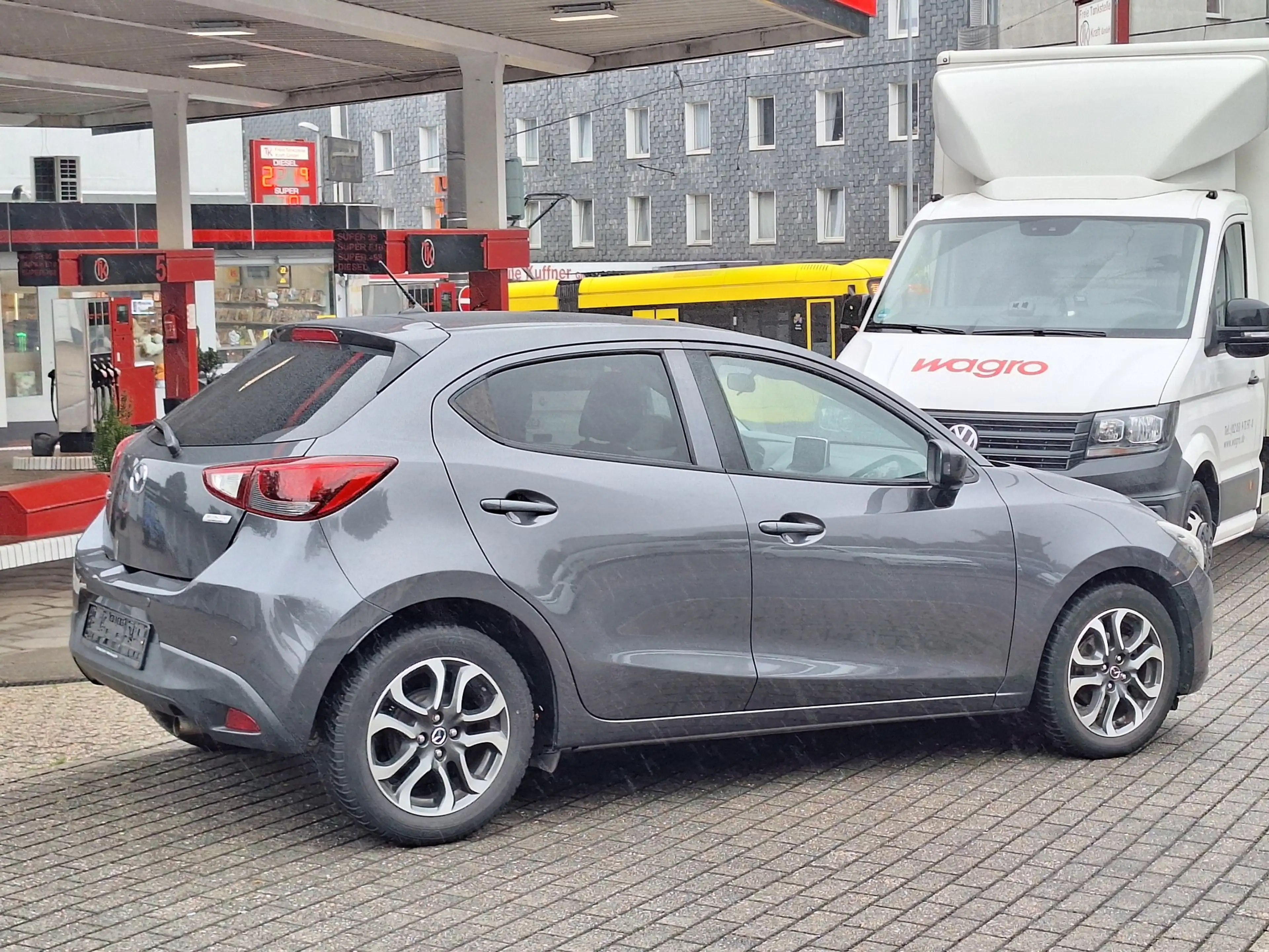 Mazda 2 2 SKYACTIV-G 90 Nakama 1.Hd,Scheckheft, Navi TOP Z — photo 6