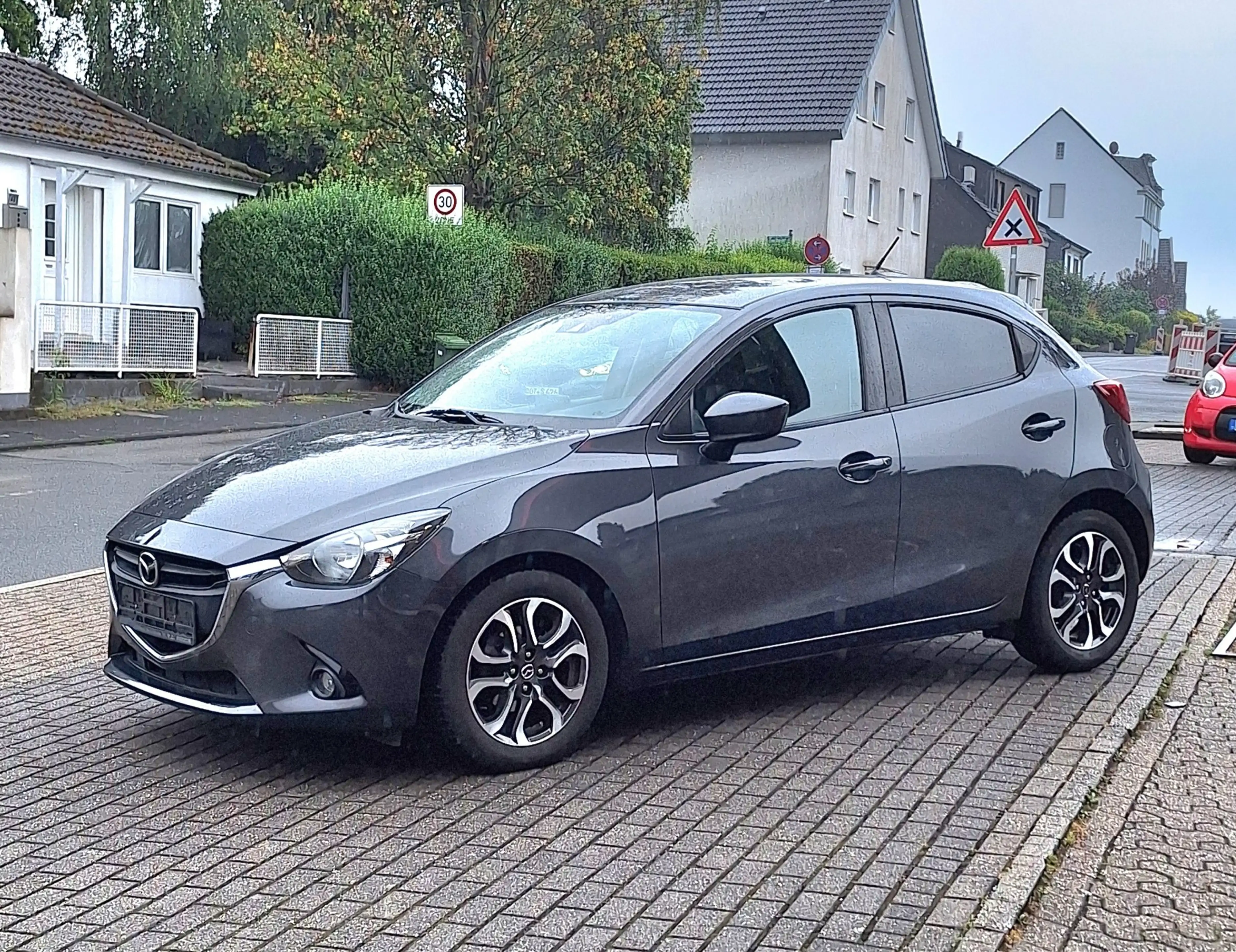 Mazda 2 2 SKYACTIV-G 90 Nakama 1.Hd,Scheckheft, Navi TOP Z