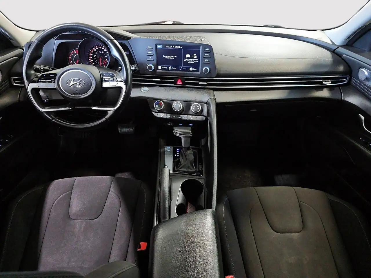 Hyundai ELANTRA снимка Hyundai ELANTRA