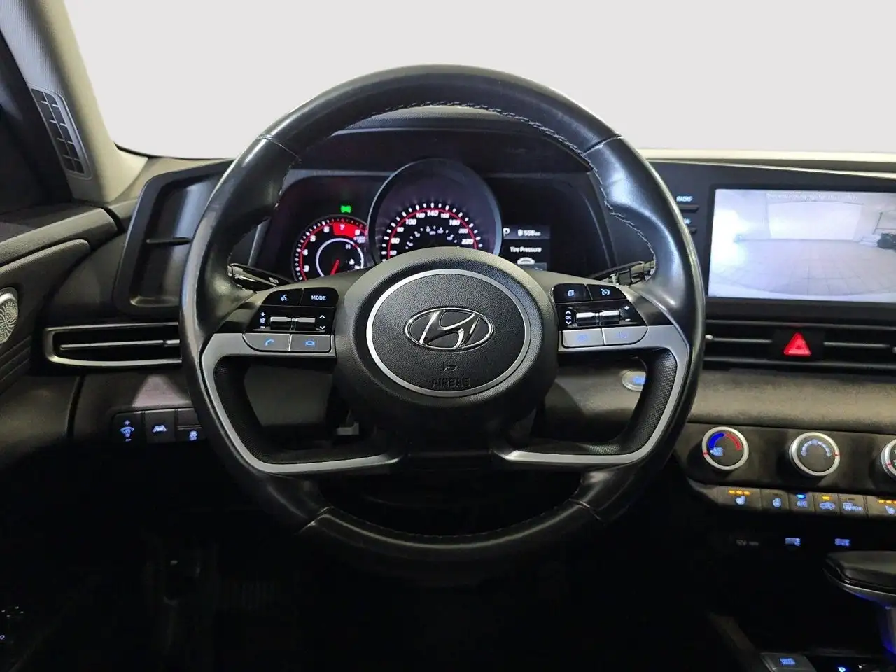 Hyundai ELANTRA снимка Hyundai ELANTRA