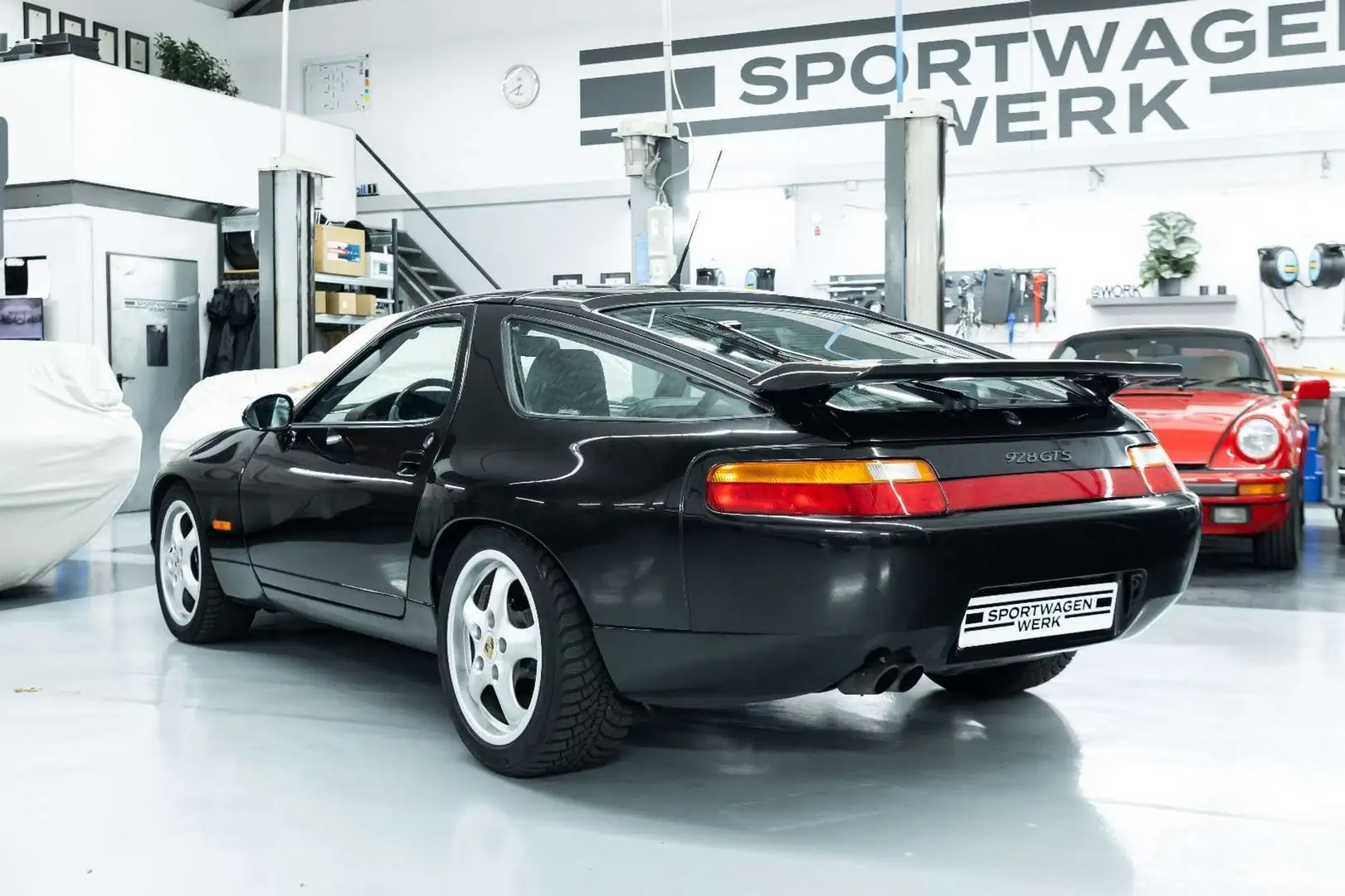 Porsche 928 GTS I Holz I Raff-Leder I 3. Hd I BRD Schwarz - 2