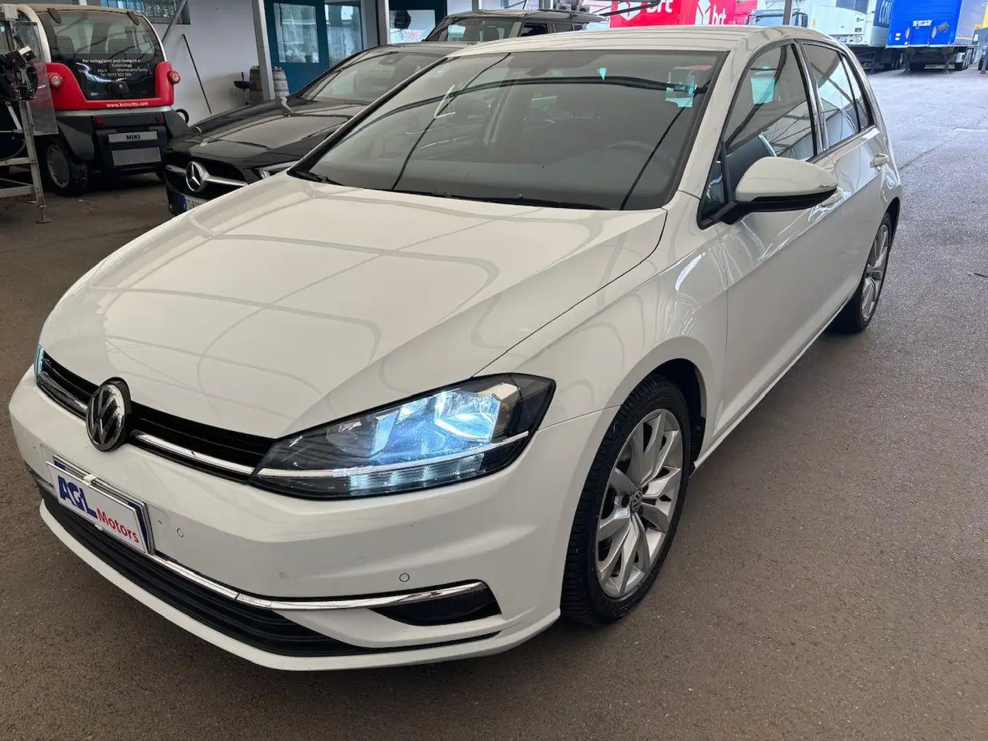Volkswagen Golf 1.6 TDI 115 CV DSG 5p. Highline BlueMotion Technol Blanc - 1