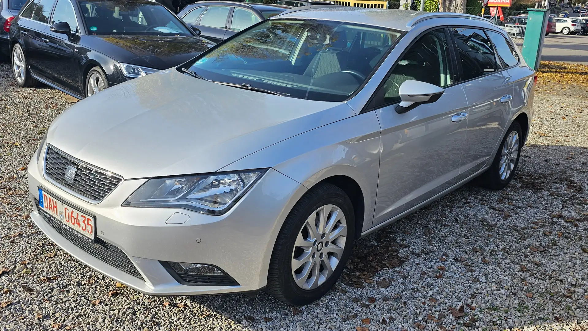SEAT Leon ST 4Drive 4x4 Style 2.0 TDI scr *Insp.+TÜV NEU* Silber - 1