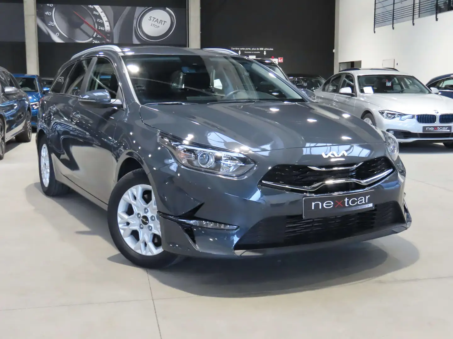 Kia Ceed SW / cee'd SW 1.0i More ISG *NAVI-CAMERA-LED-LANE ASSIST* Gris - 2