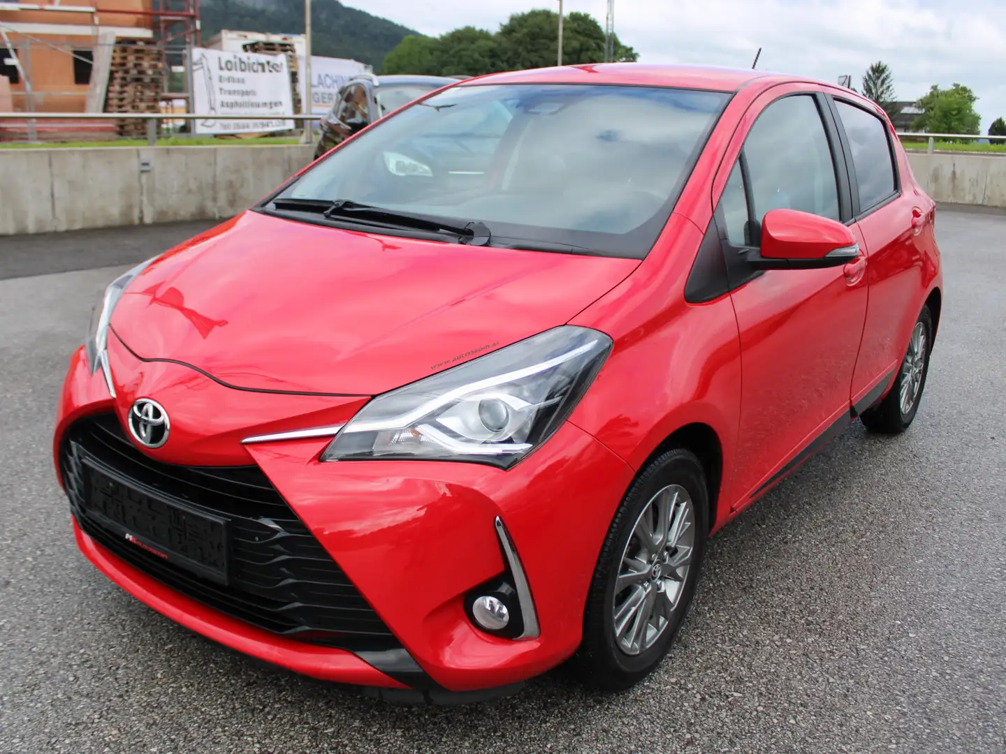 Toyota Yaris Active/Trend Rot - 2
