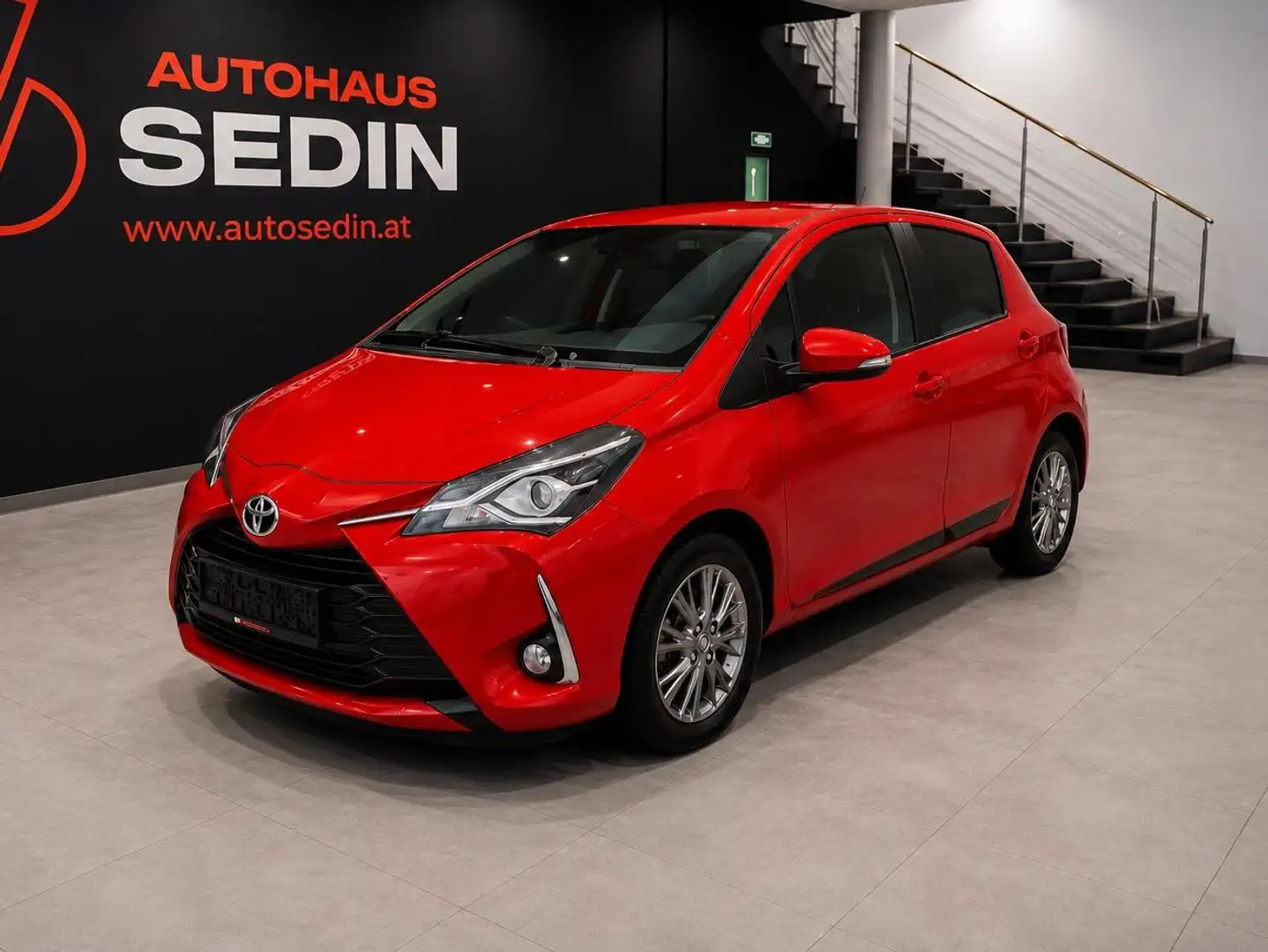 Toyota Yaris Active/Trend Rot - 1