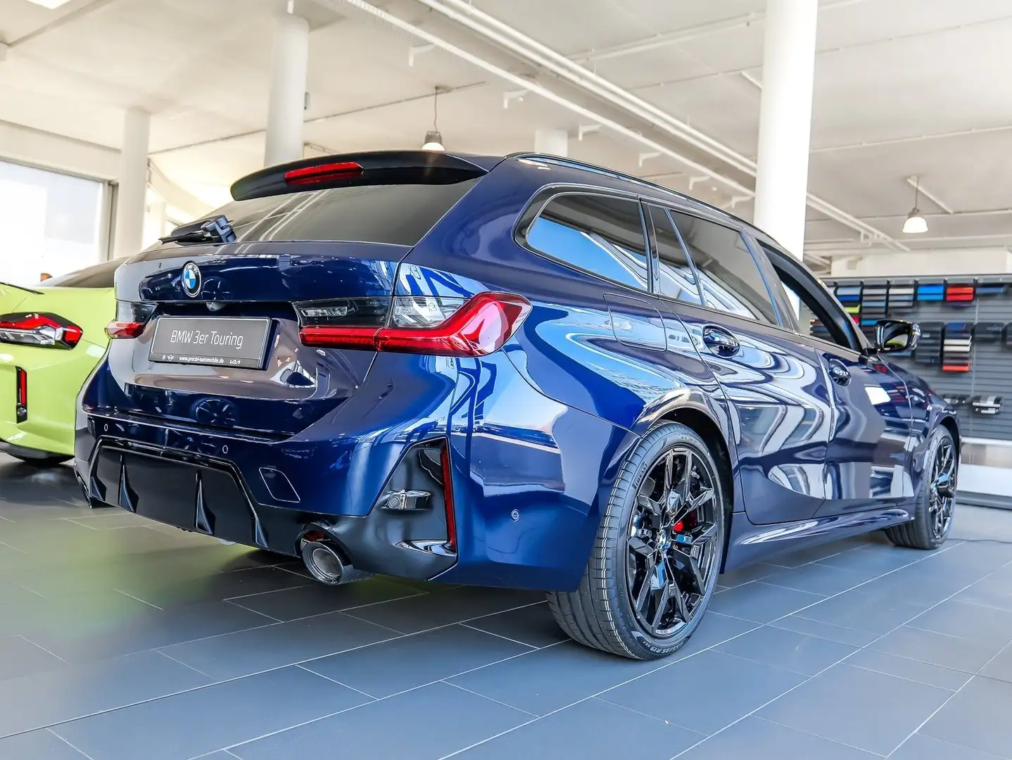 BMW 330 d xDrive MSportPro AHK HUD Pano H/K 360° DAProf Blau - 2