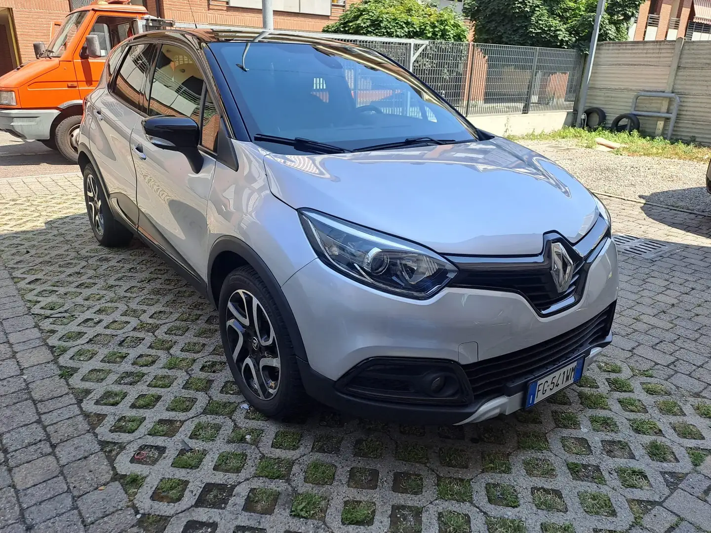 Renault Captur Captur 1.5 dci Intens (energy r-link) 90cv E6 Grigio - 1