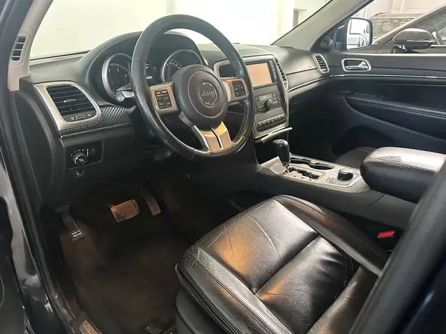 Jeep Grand Cherokee view 5