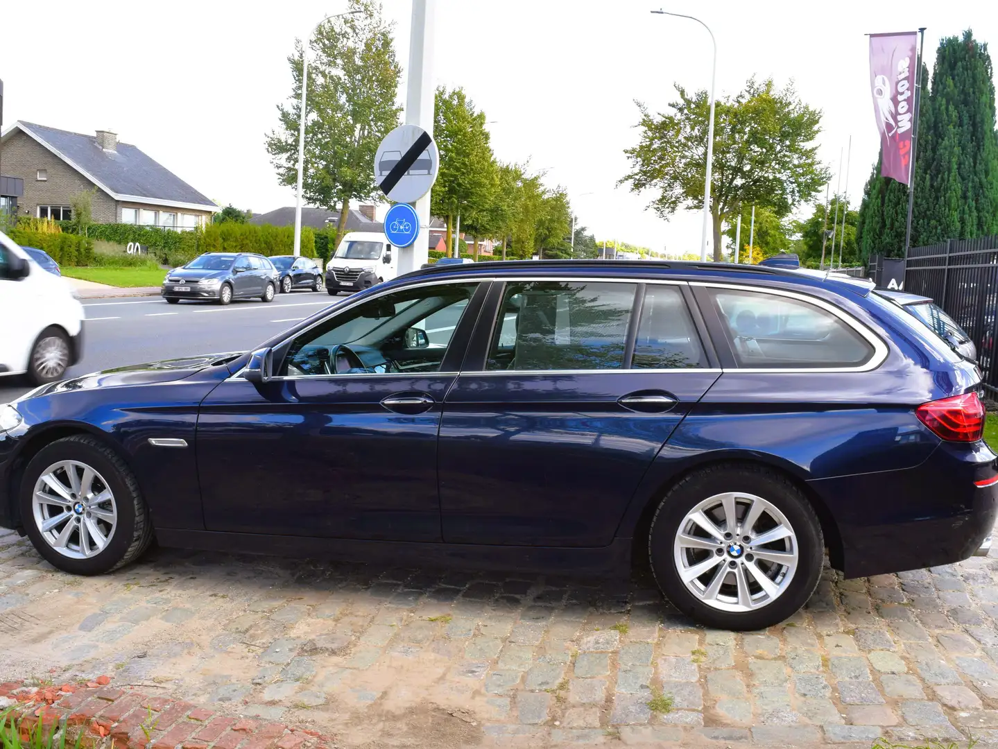 BMW 520 dA/xDrive/FULL OPTIE/HISTORY/GARANTIE Blauw - 2